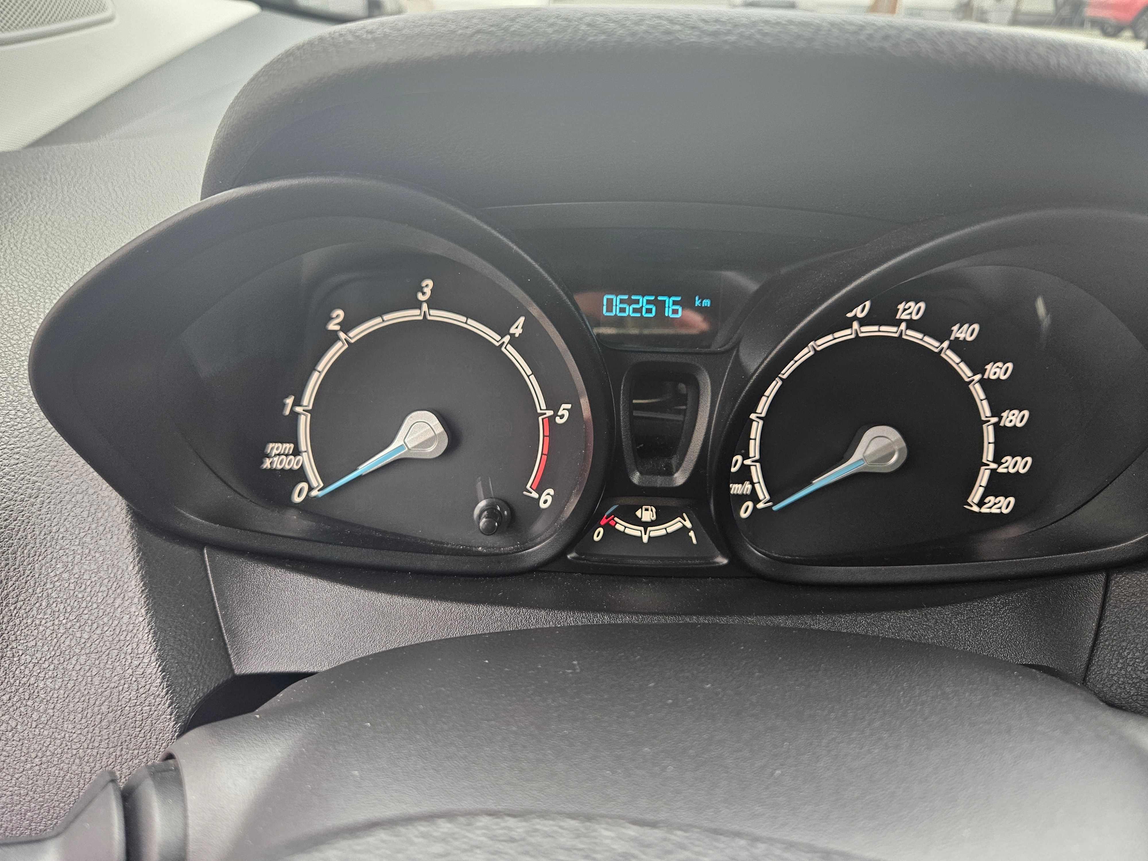 Ford Tourneo Courier, Ford Courier 1.5 TDCi 74kw - fotka 6