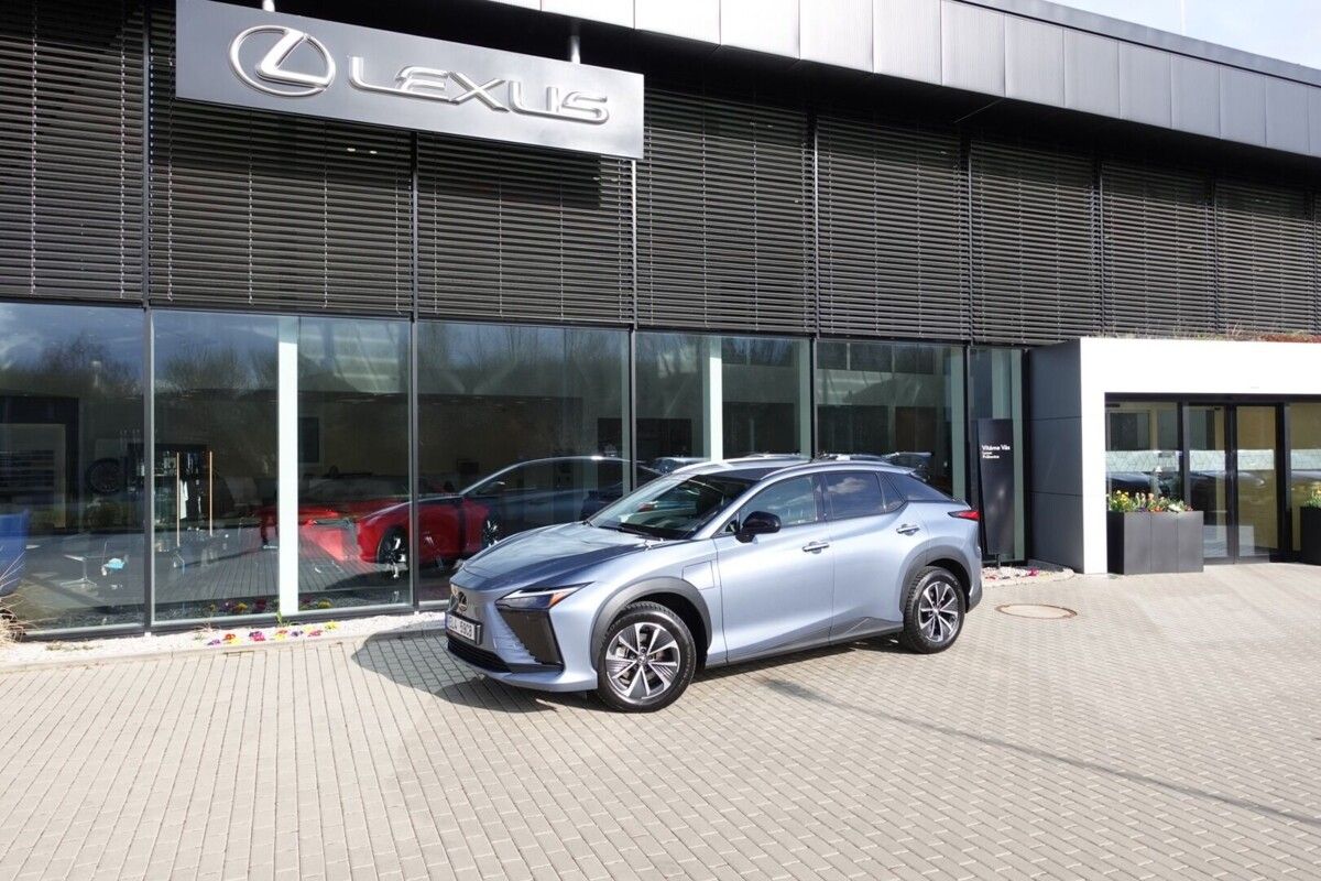 Lexus RZ 450e, RZ450e Executive DIRECT4