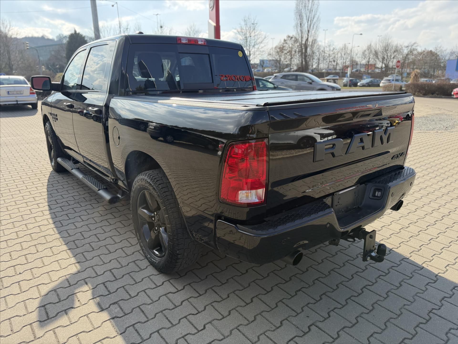 RAM 1500, 5,7 V8 HEMI LPG, DPH, 1MAJ, ČR - fotka 4