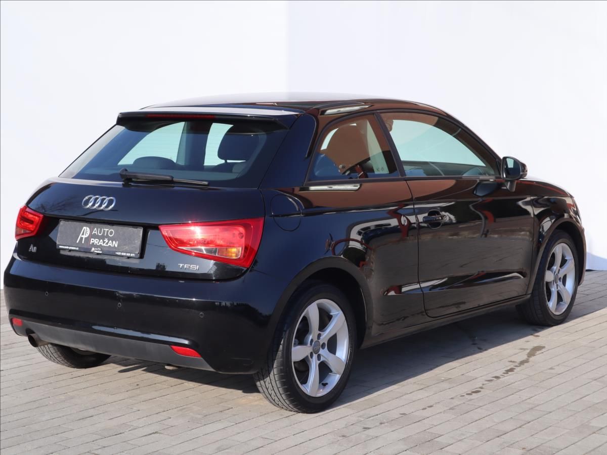 Audi A1, 1,2 TSi MMI Výhřivané sedadla - fotka 6