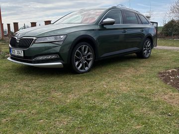 Škoda Superb SCOUT