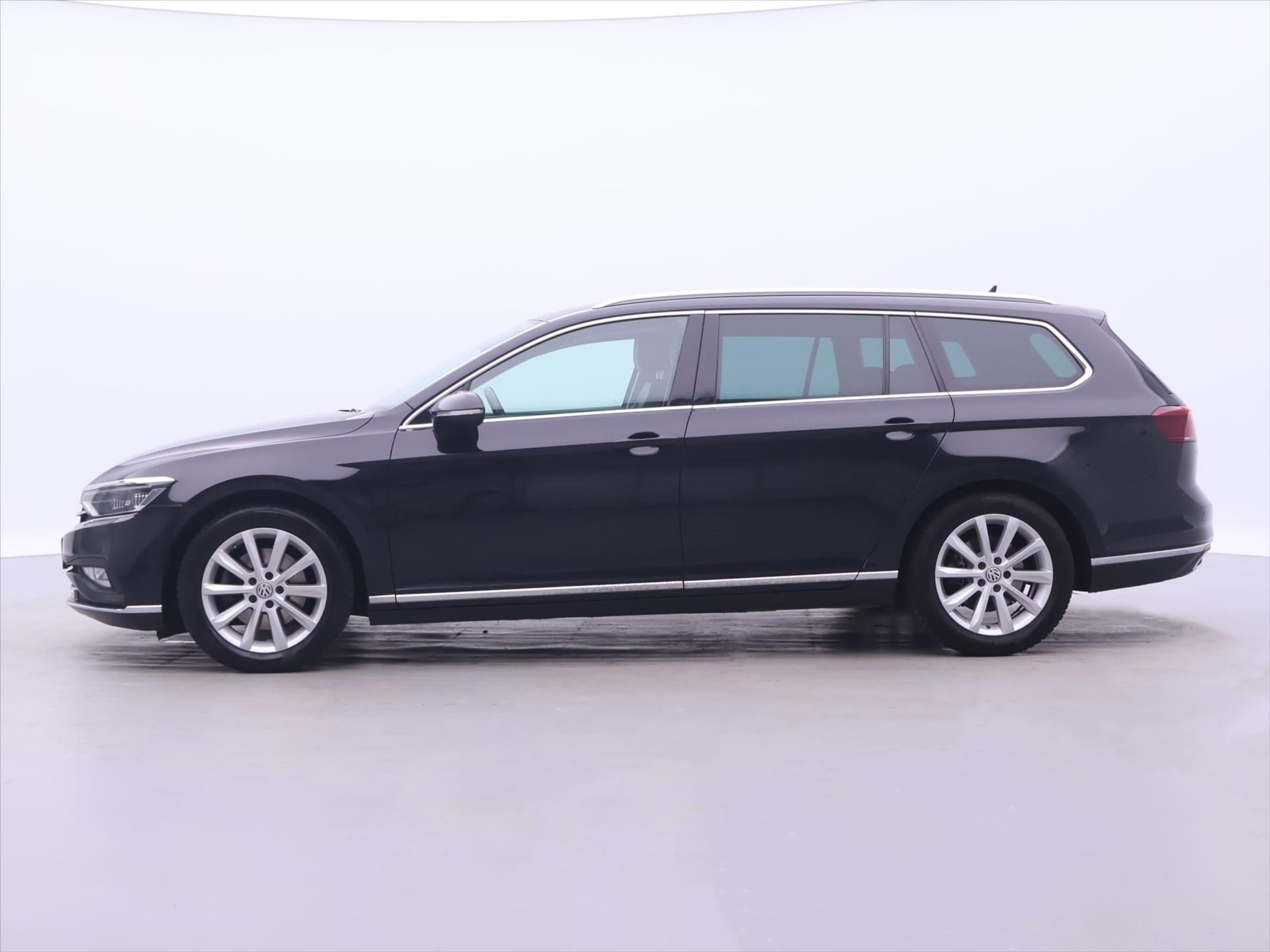 Volkswagen Passat, 2,0 TDI 110kW DSG Elegance - fotka 4