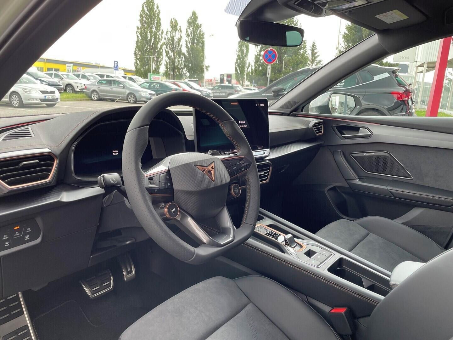 Cupra Leon, 1.5 eTSI 150k   110 kW - fotka 5