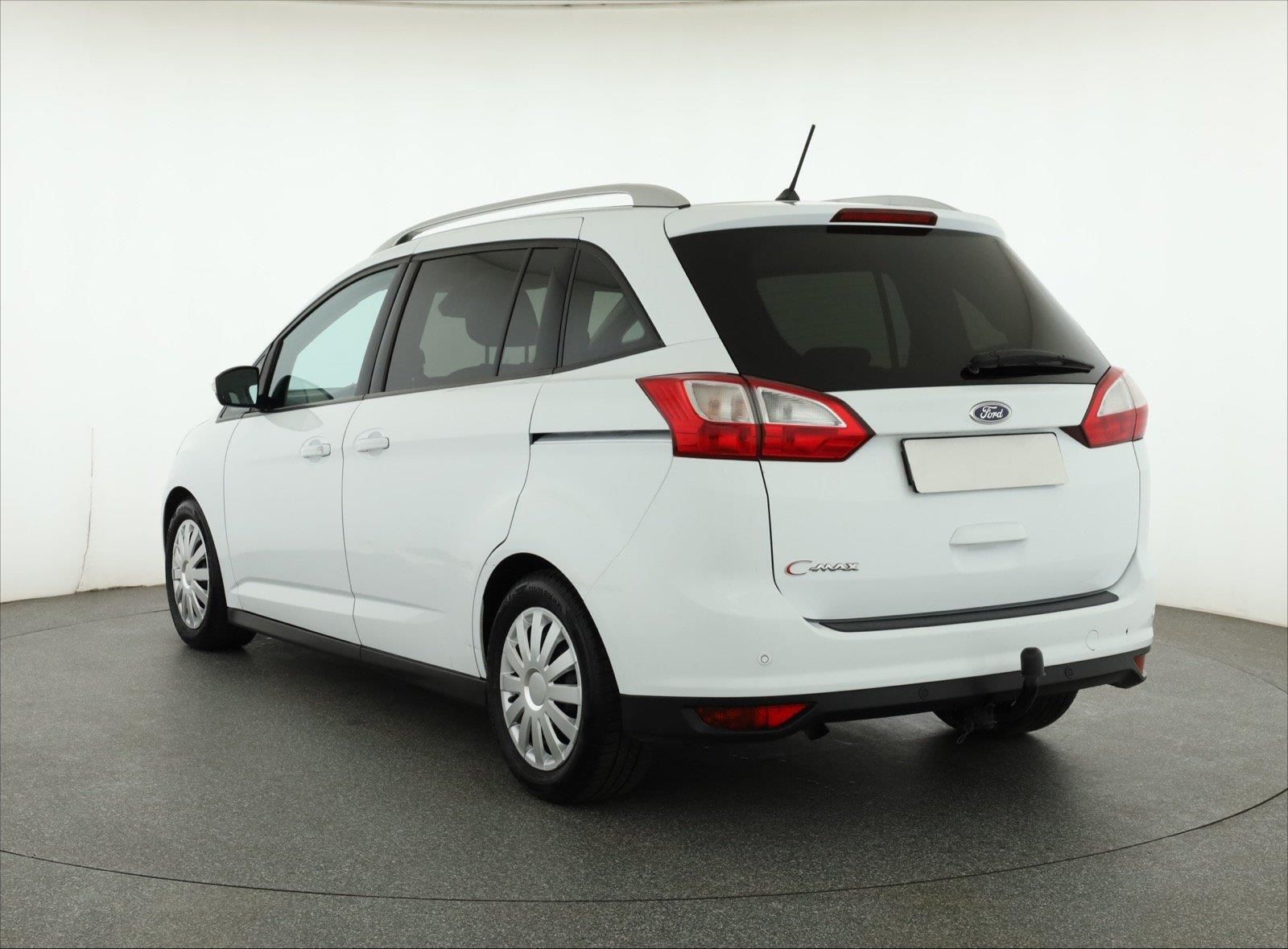 Ford Grand C-MAX, 1.5 TDCi, Automat, 7 míst - fotka 4