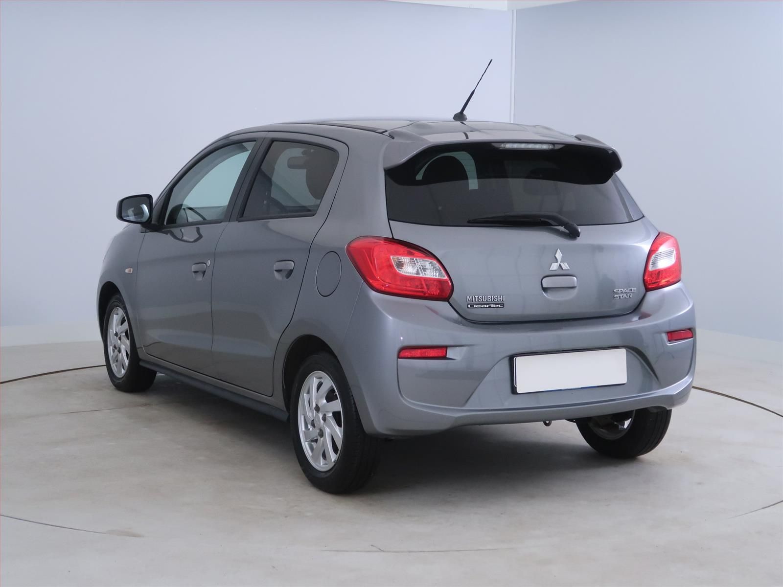 Mitsubishi Space Star, 1.2 MIVEC, Automat, ČR,1.maj - fotka 4