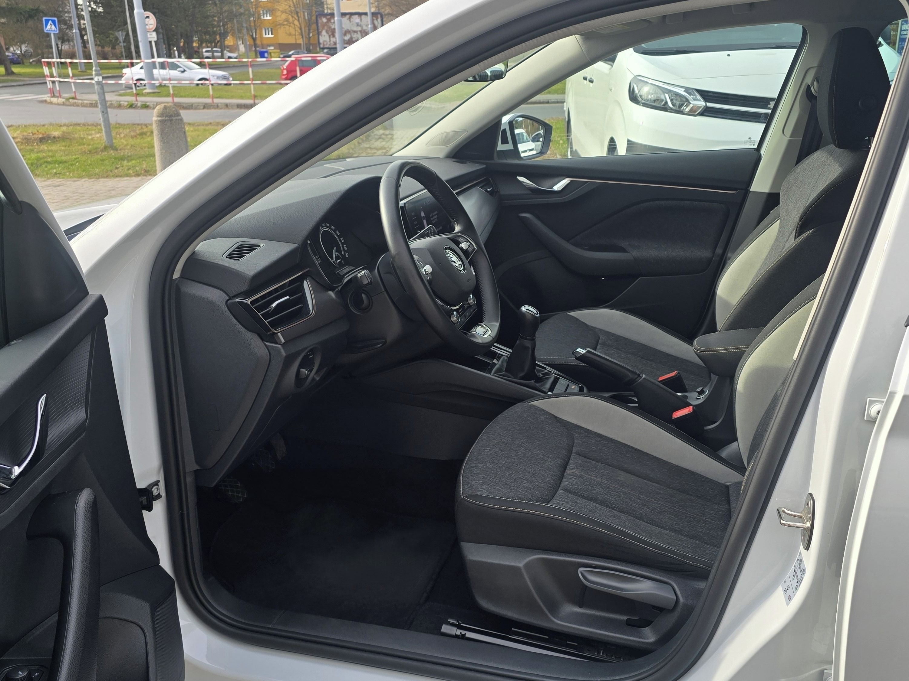 Škoda Scala, 1.0 TSI 81 kW Style Plus ČR - fotka 4