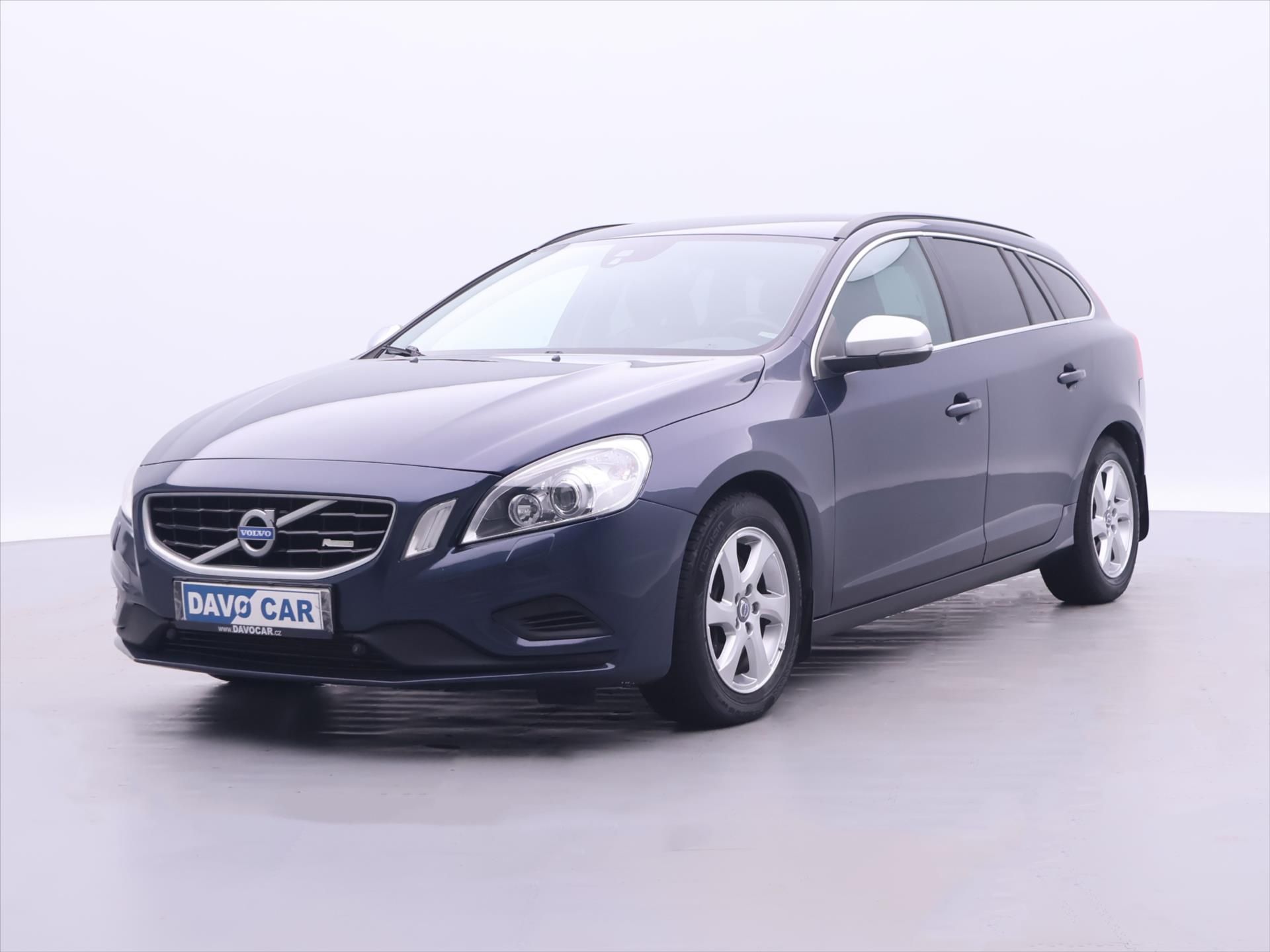Volvo V60, 2,4 D4 V5 120kW AWD R-design - fotka 3