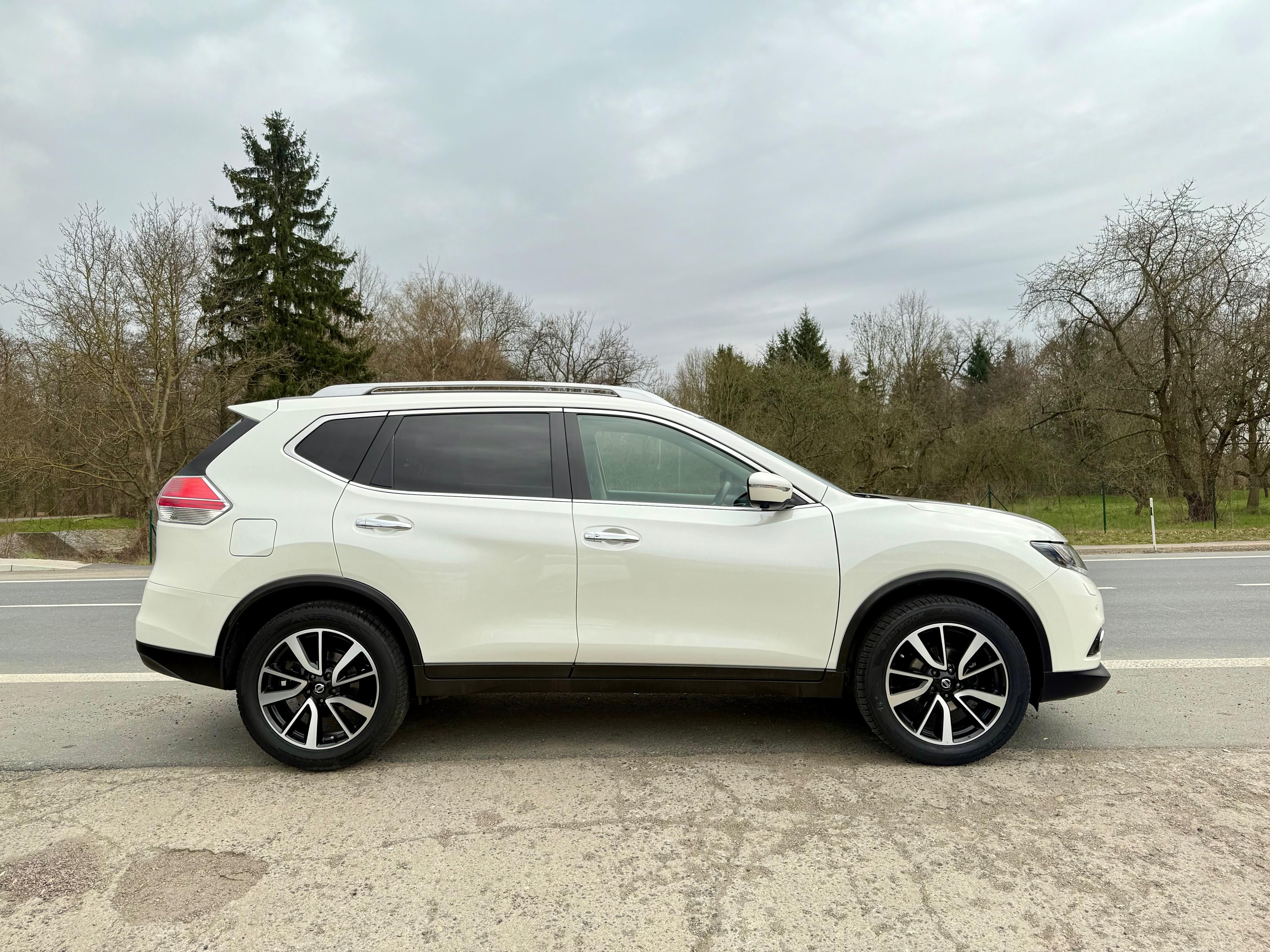 Nissan X-Trail, 1.6dCi 96kW ČR 4x4 Navi Kamery - fotka 4