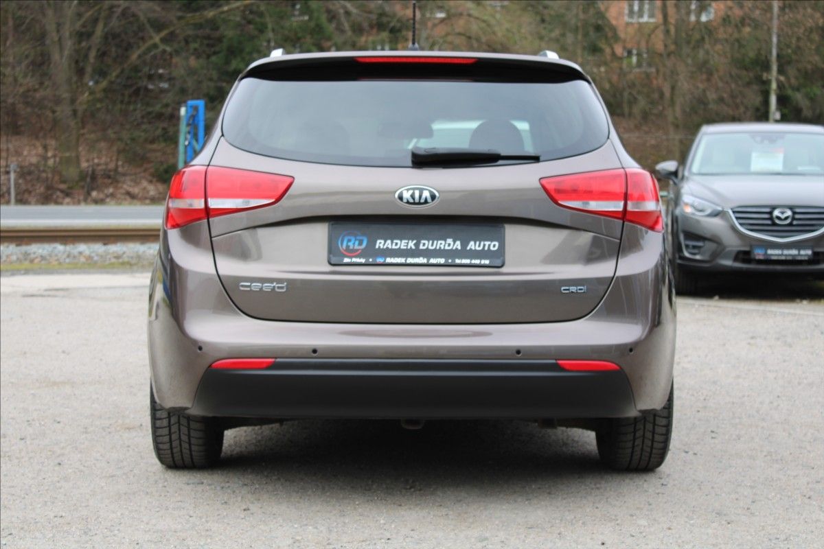 Kia Cee´d, 1,6 CRDi  ČR,COMFORT PLUS - fotka 6