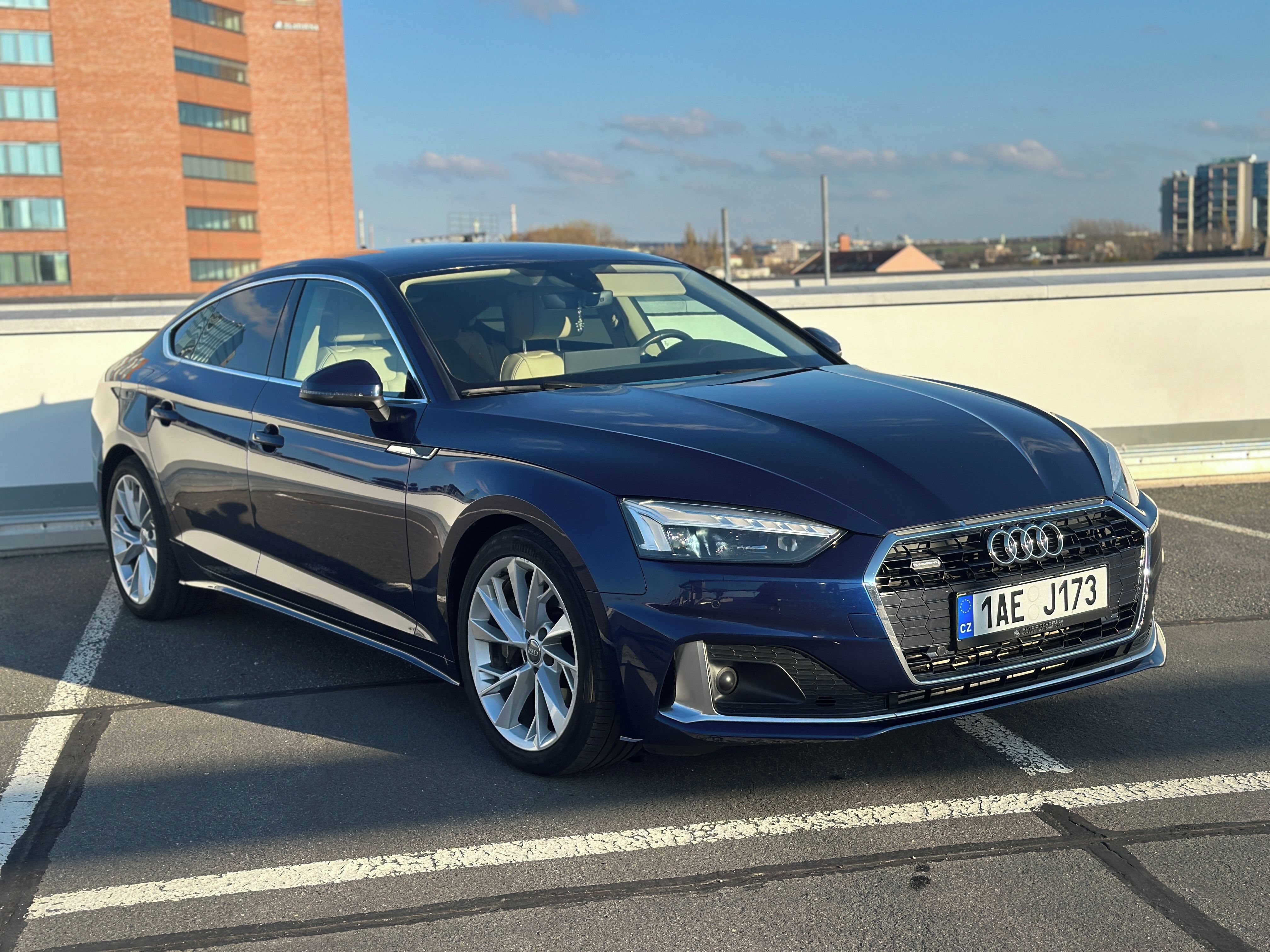 Audi A5, 45 TFSI 4x4 180kW Matrix