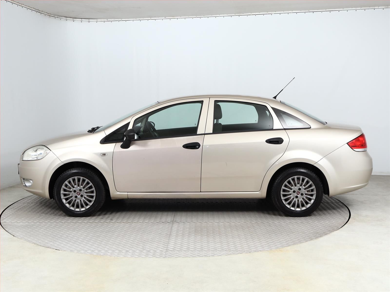Fiat Linea, 1.4, ČR,1.maj, Serv.kniha - fotka 3