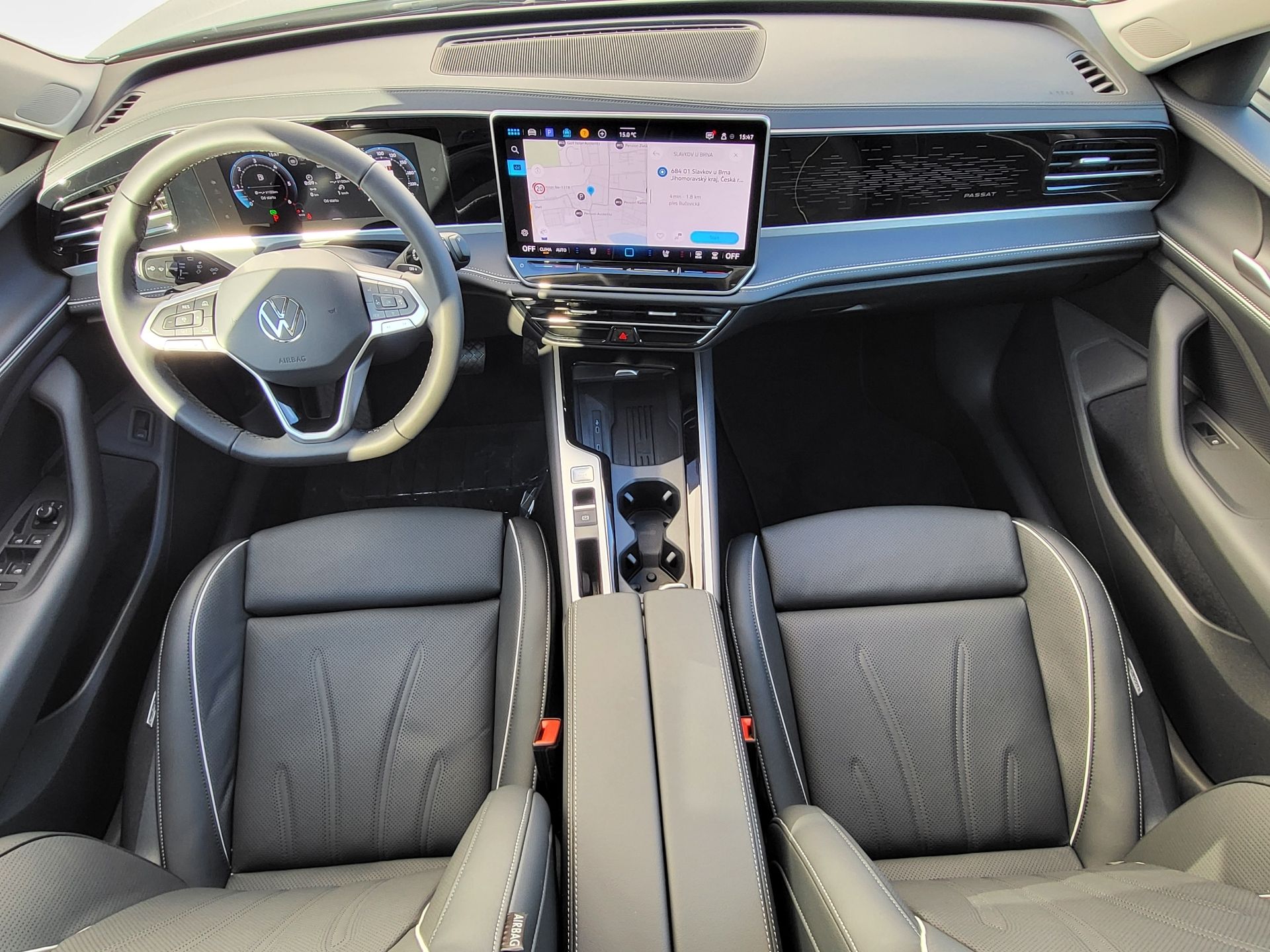 Volkswagen Passat, Elegance 2,0 TDI 110 kW - fotka 5