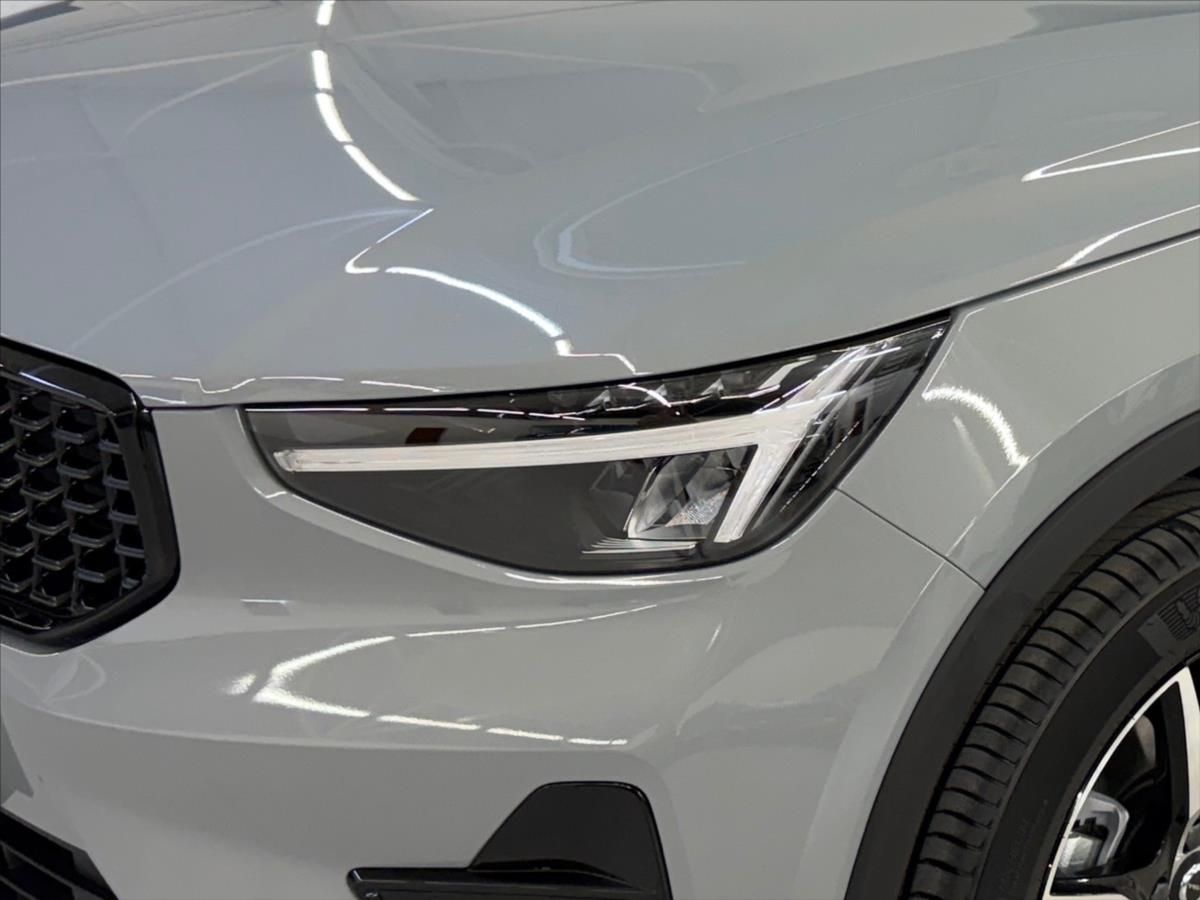 Volvo XC40, 2,0 B3 FWD Plus Dark 7405 - fotka 5