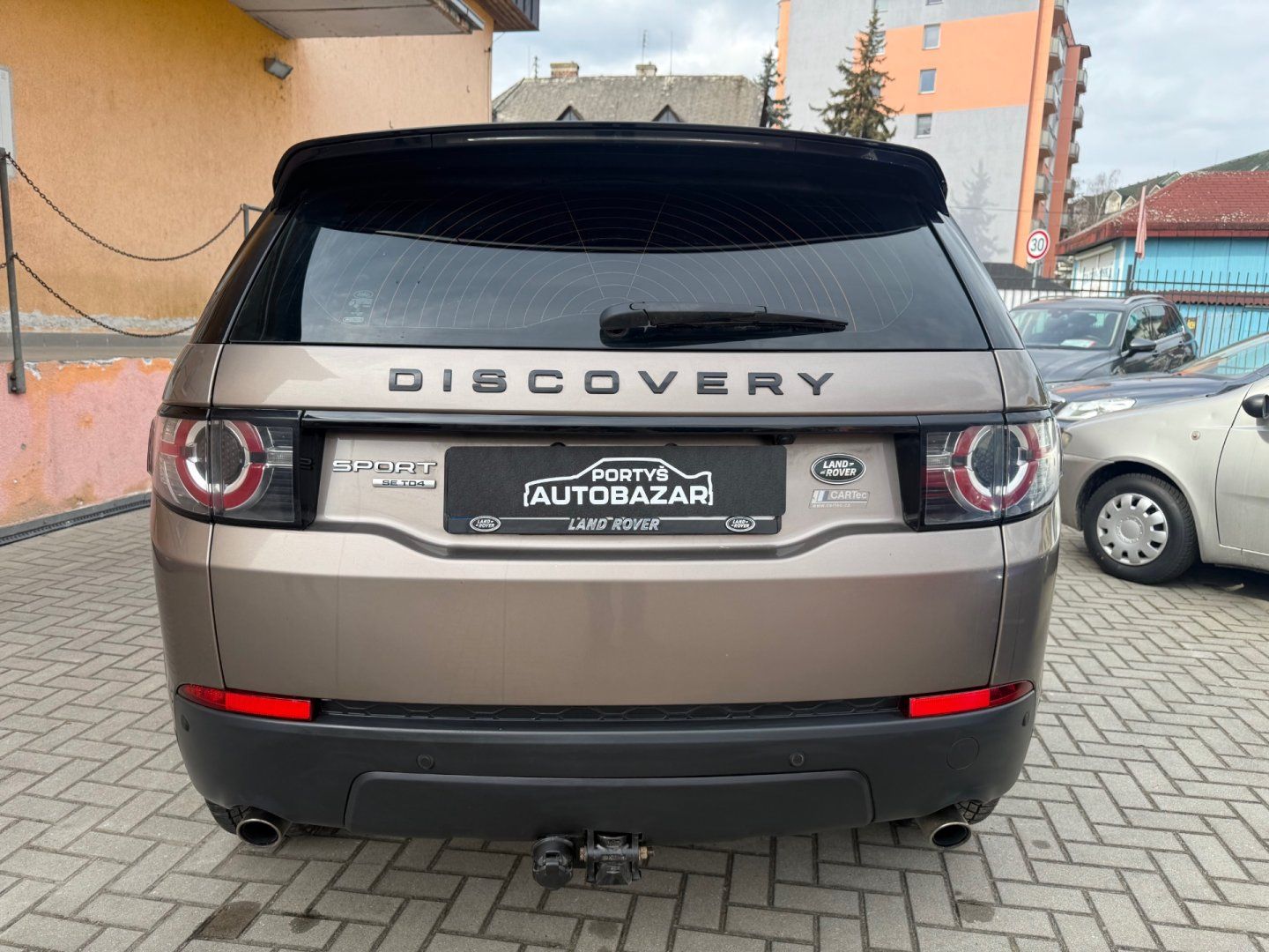 Land Rover Discovery Sport, 2.0d 4x4 - fotka 3