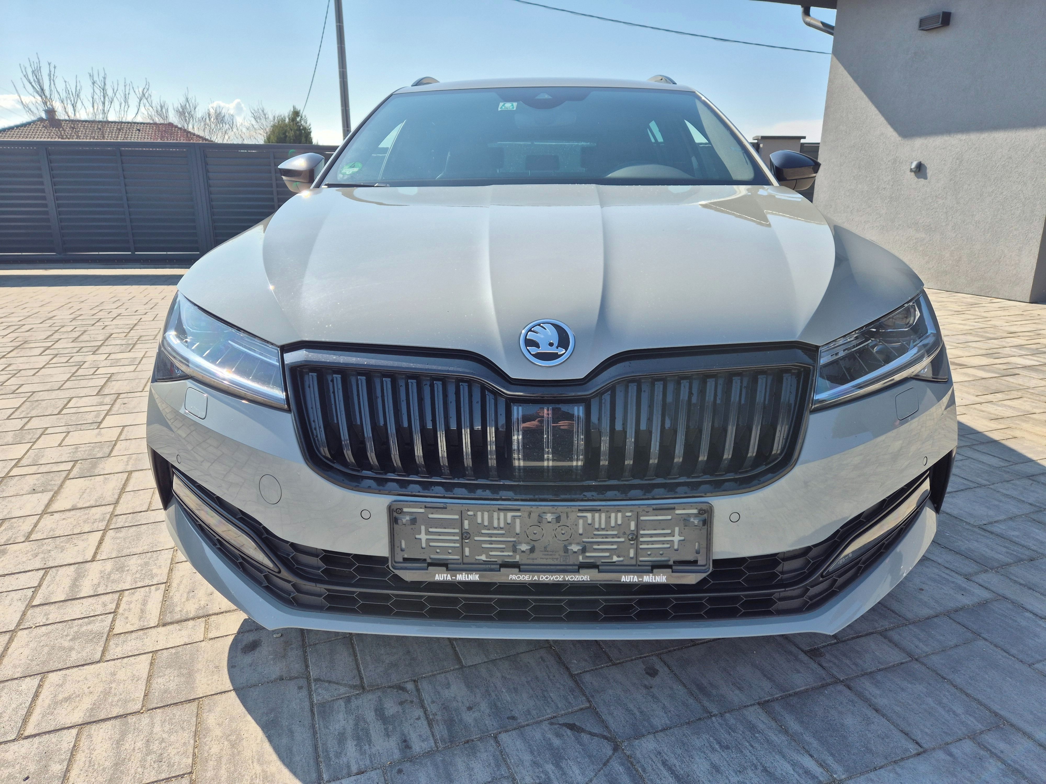 Škoda Superb, 2.0 TDi 110kw SPORTLINE ZÁRUKA - fotka 2