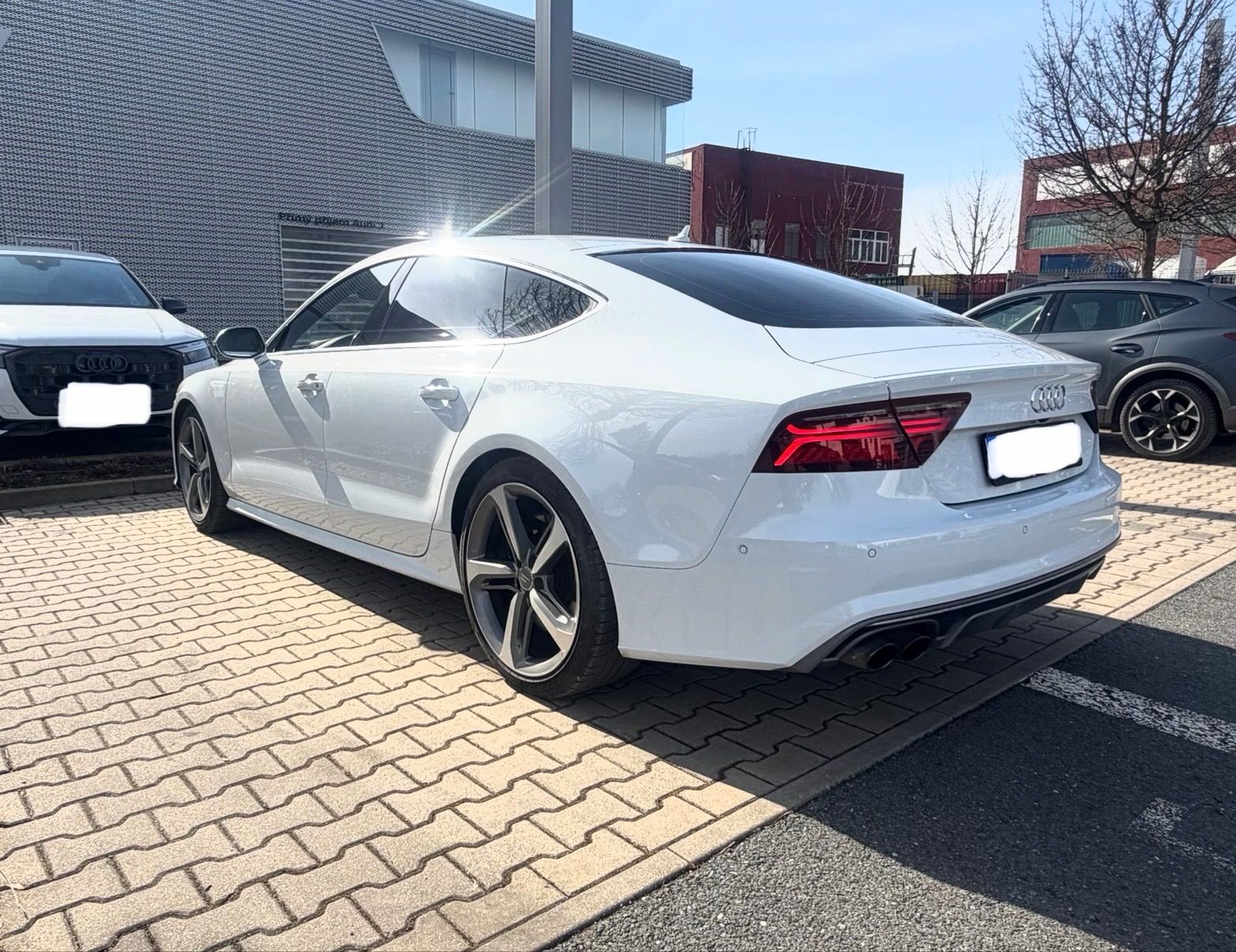 Audi S7, HUD, masáž, 360*, softclose - fotka 4
