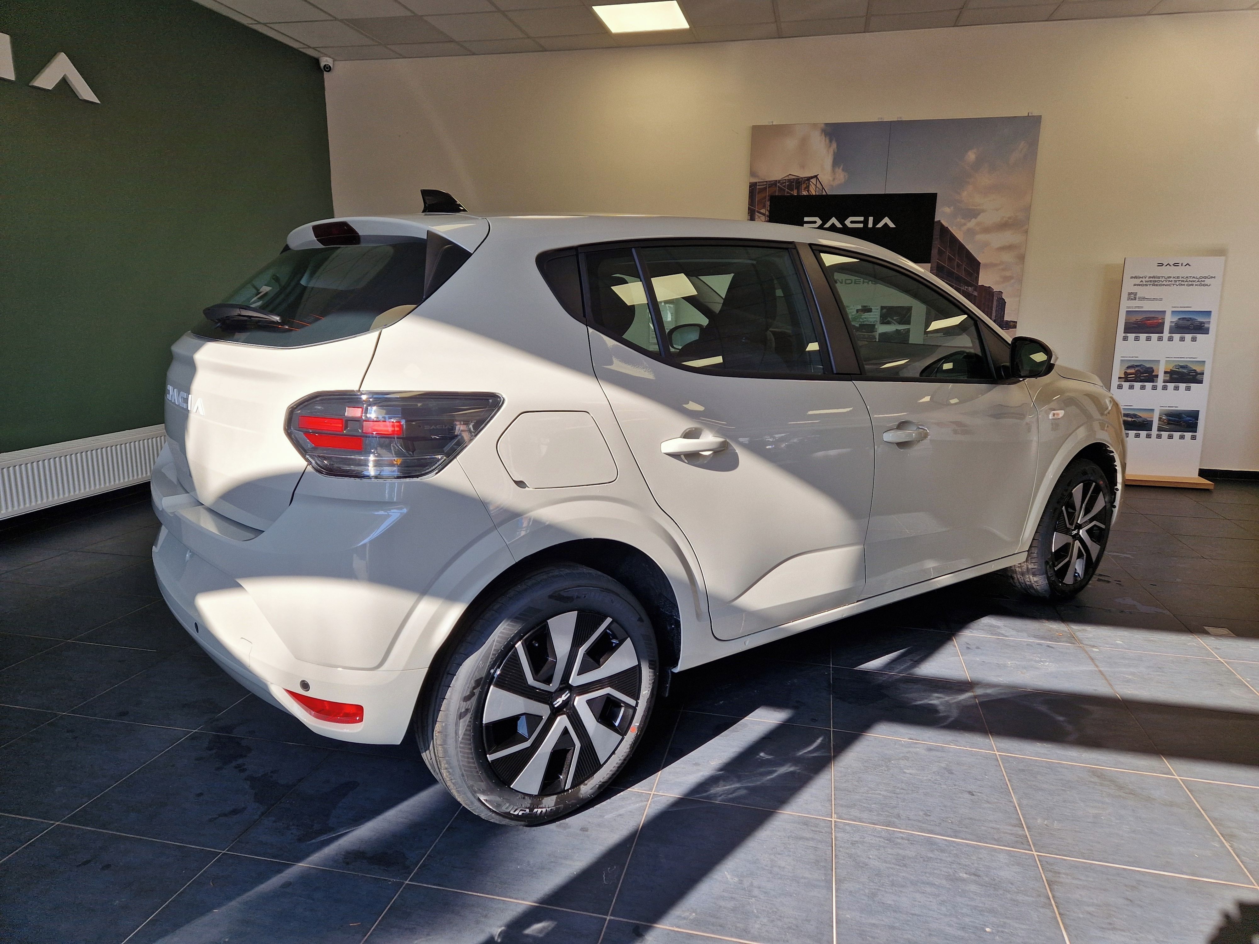 Dacia Sandero, Expression TCe 100 - fotka 3
