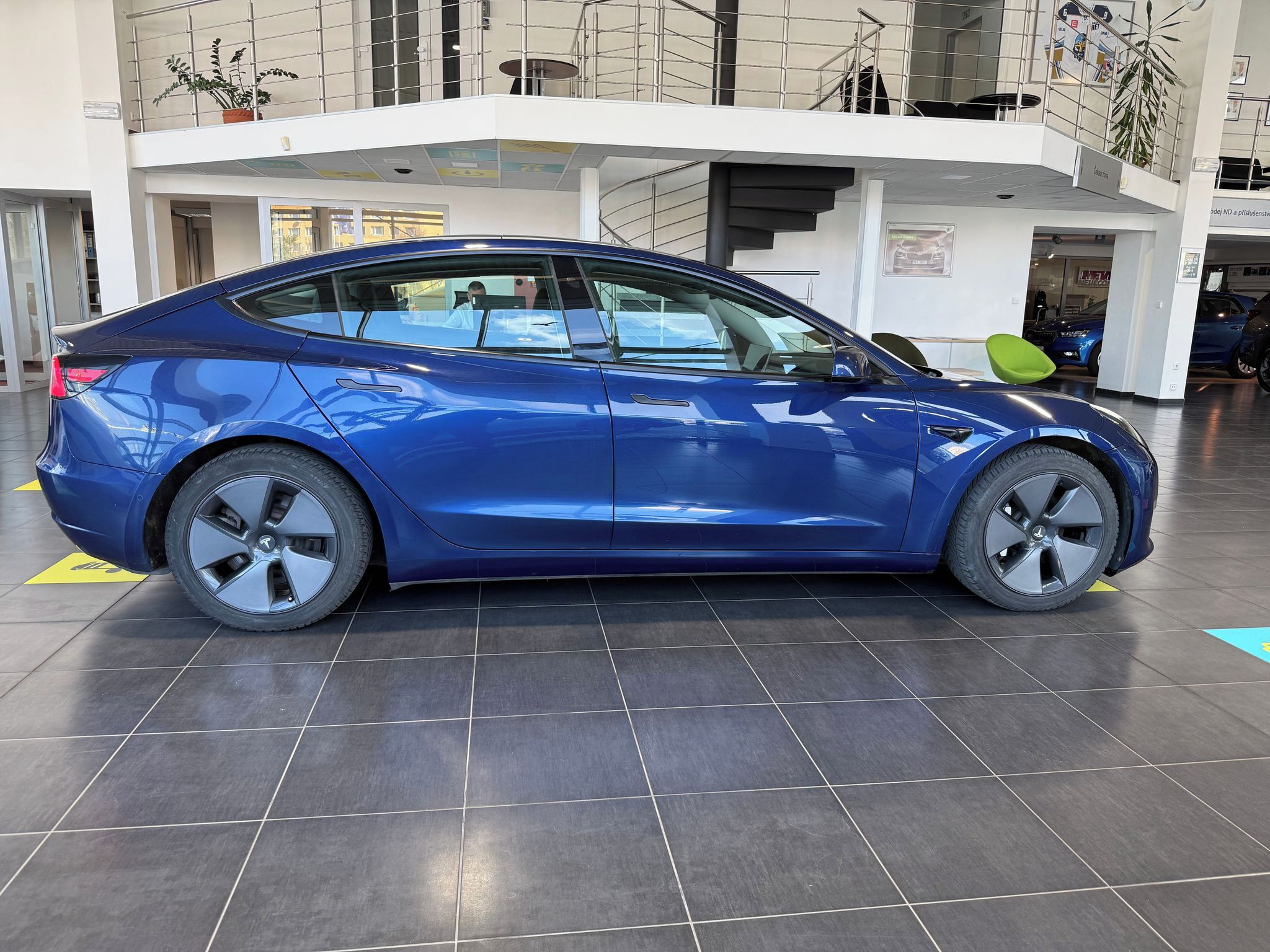 Tesla Model 3, LR/Tažné/Tepelné čerpadlo/18" - fotka 2