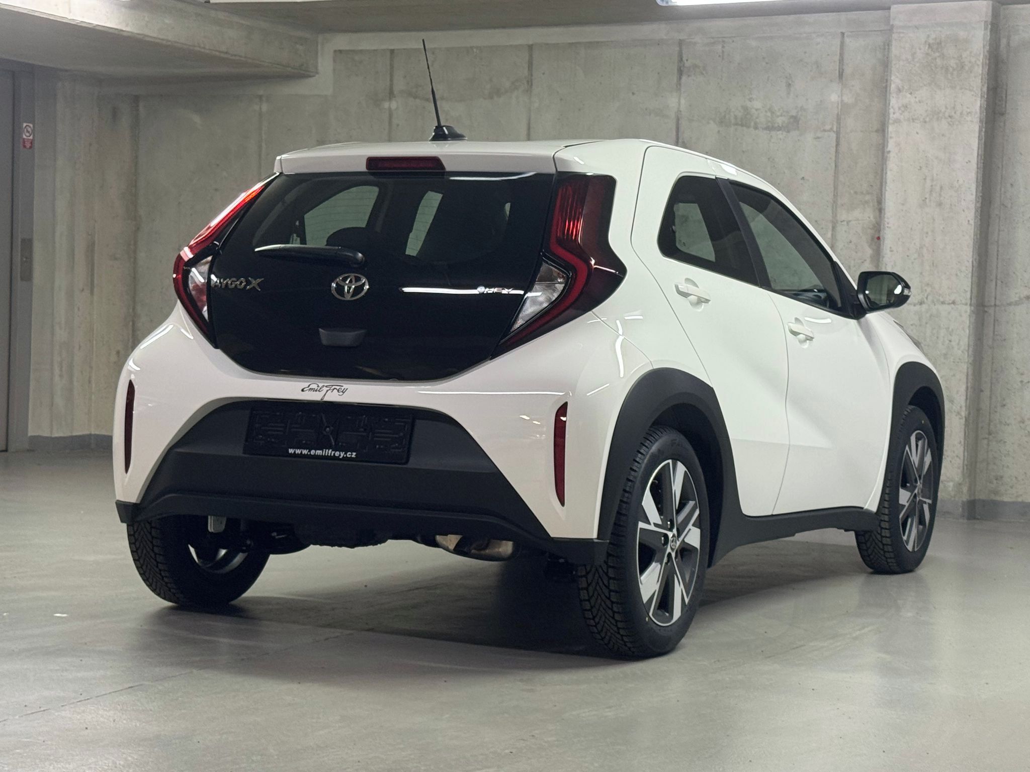 Toyota Aygo, Comfort 1.5 Hybrid 116k - fotka 5