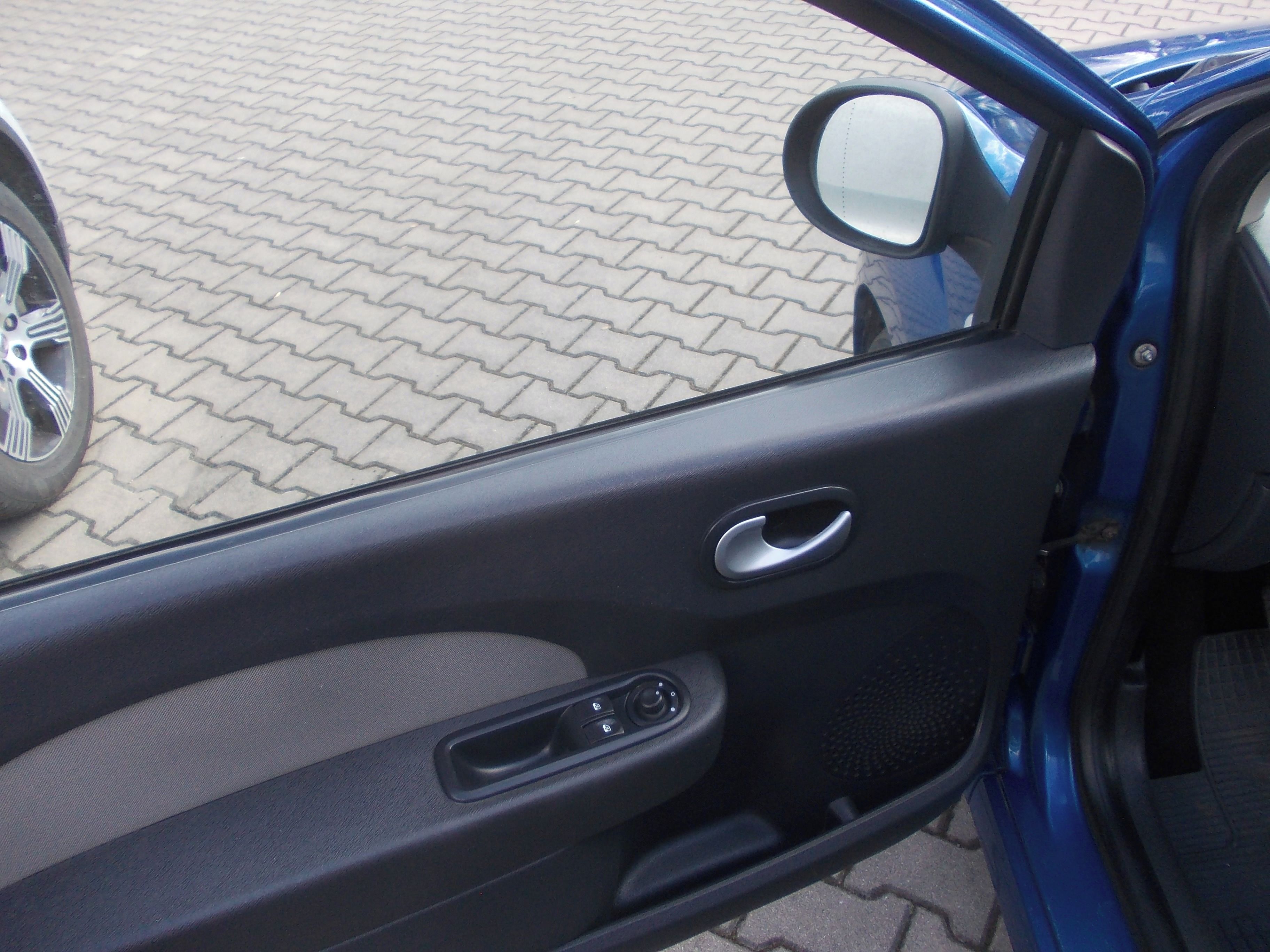 Renault Twingo, 1.2i 56KW NOVÉ ROZVODY - fotka 5