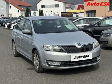1.6 TDi,AC,výhřev sed