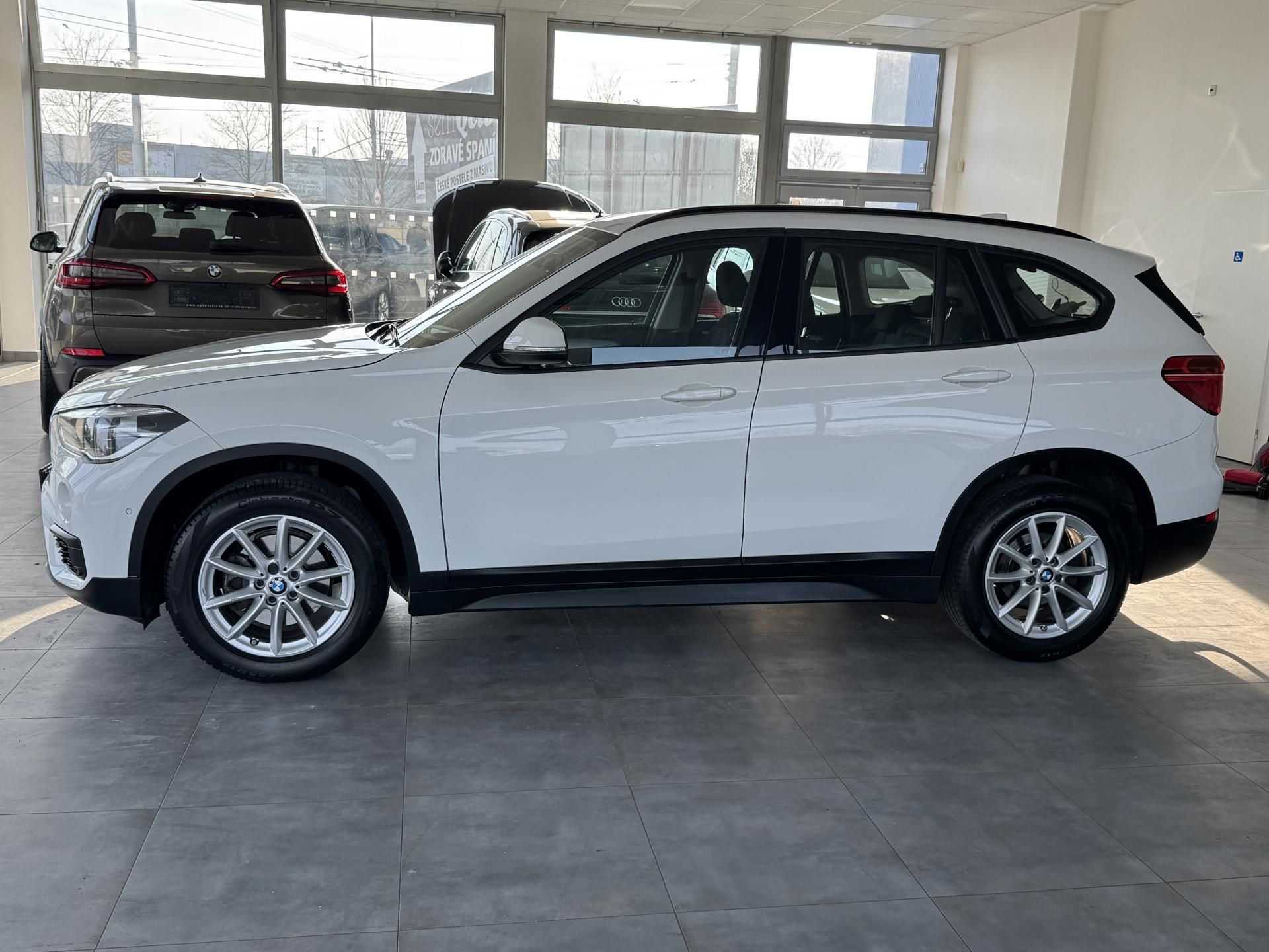 BMW X1, xDrive 18d AUT. LED NAVI TAŽNÉ - fotka 4