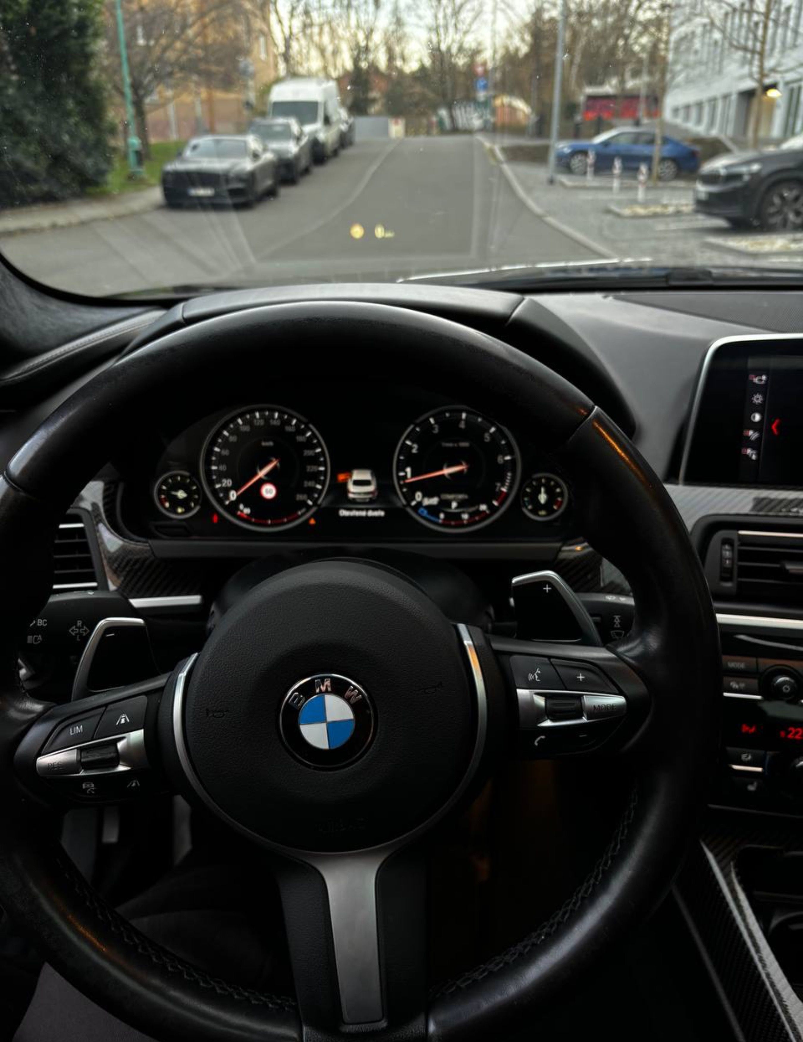BMW Řada 6, SLEVA 50k DNES!! BMW 650i V8 - fotka 6