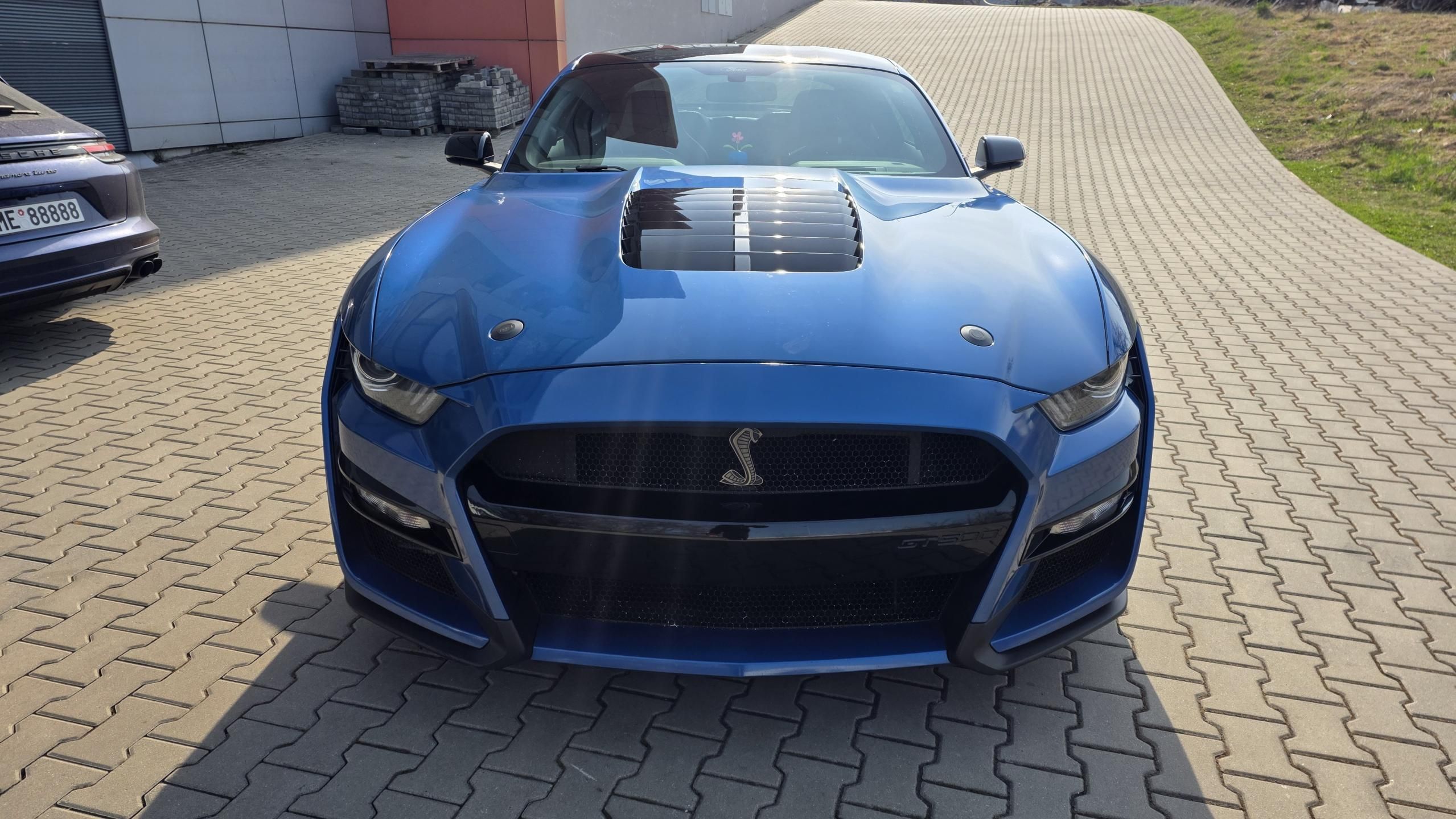 Ford Mustang, SHELBY GT500 AUT RECARO CARBON - fotka 2