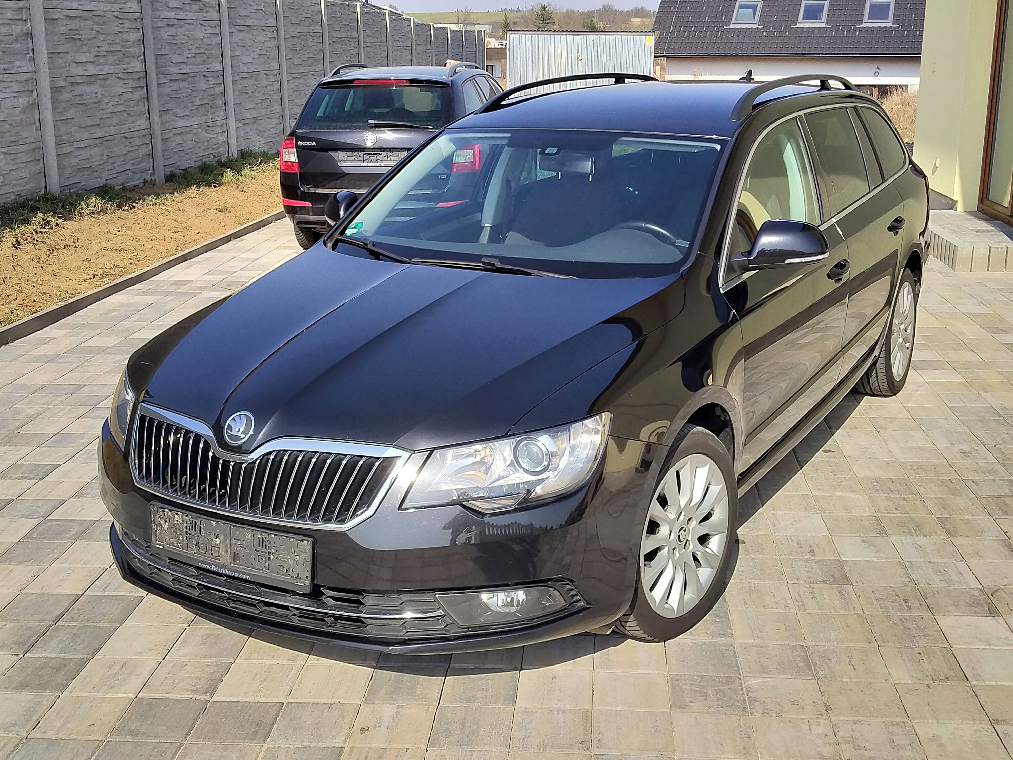 Škoda Superb, Facelift, 2.0 TDI, 103kw - fotka 2