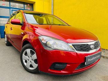 1.4 i BENZÍN