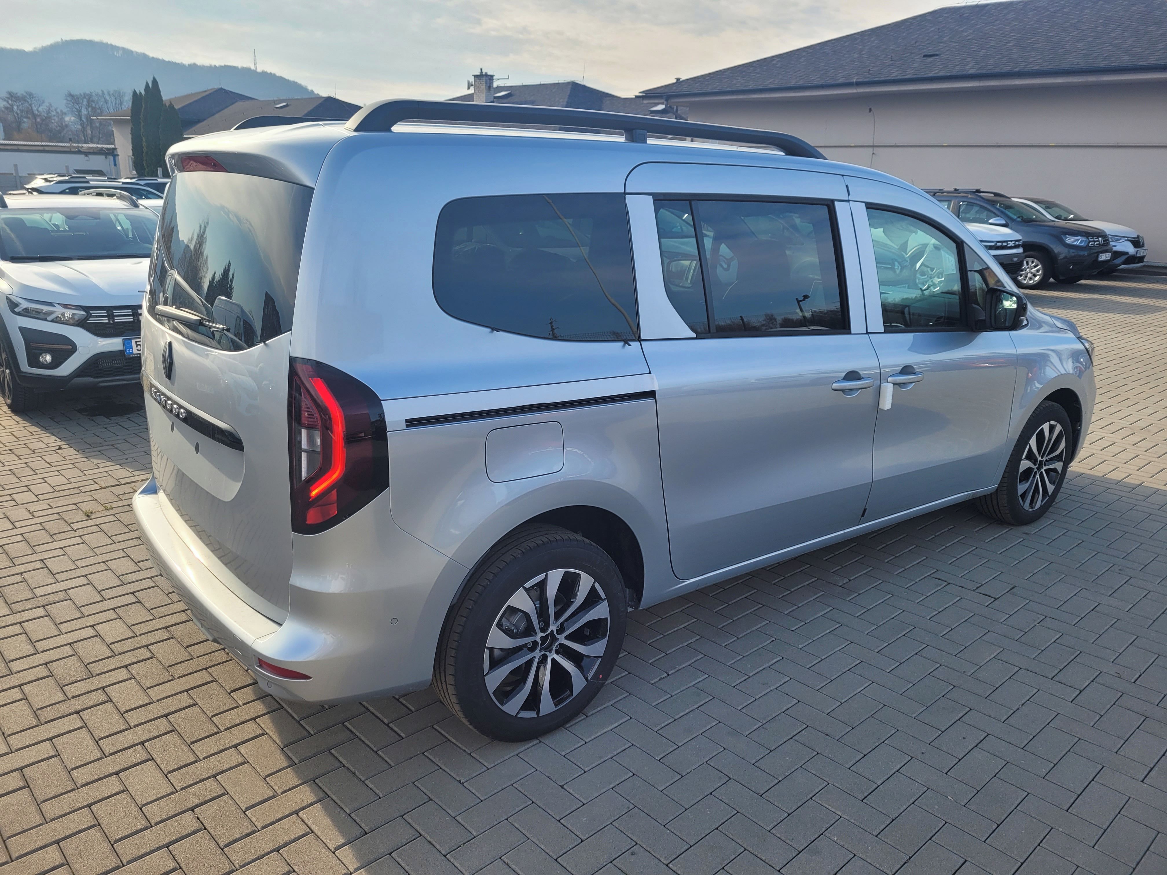 Renault Kangoo, grand techno TCe 130 - fotka 2