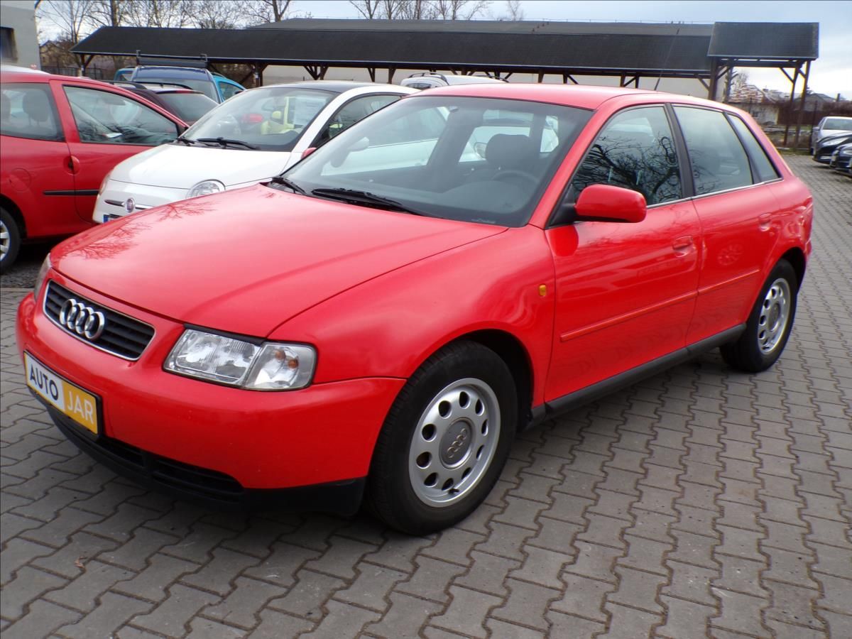 Audi A3, 1,6 i  KLIMATIZACE - fotka 3