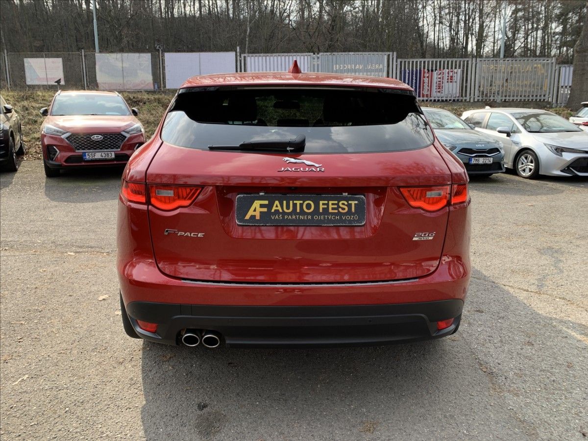 Jaguar F-Pace, 2,0 D KLIMA SERVISKA 4X4 - fotka 6