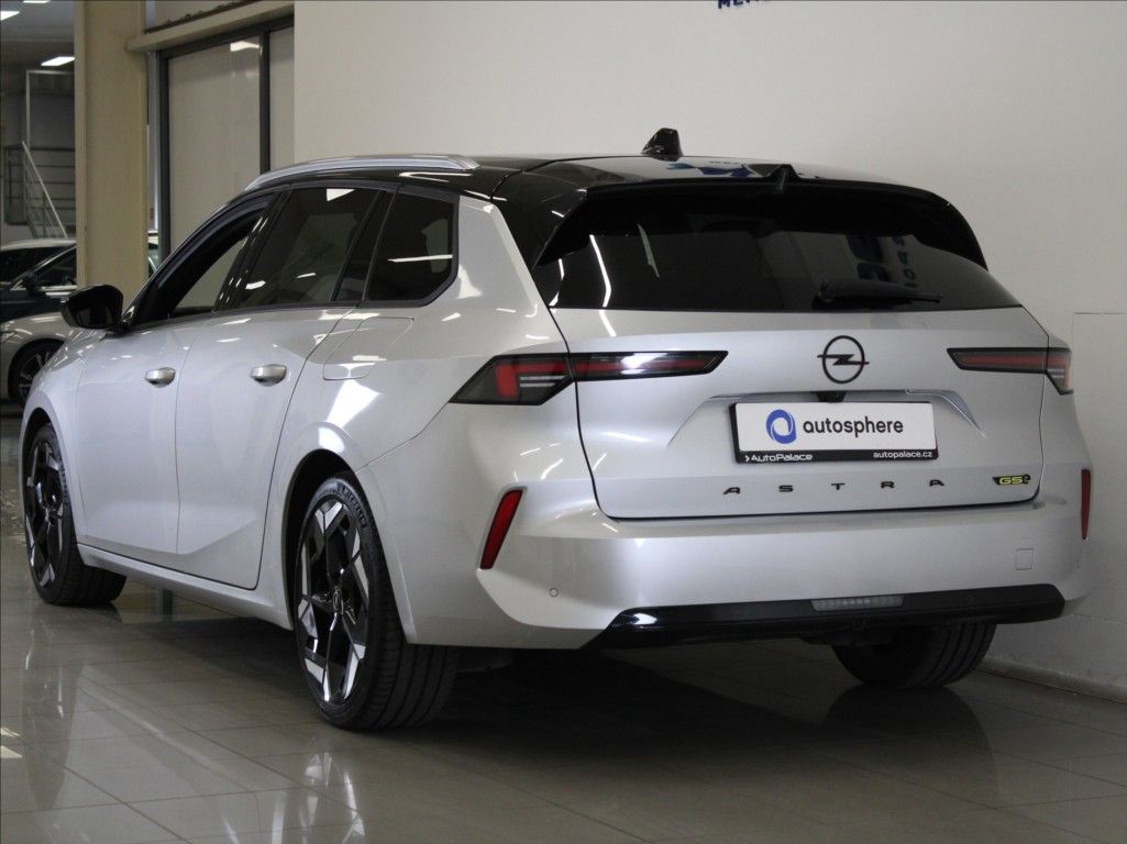 Opel Astra, 1,6 GSE 165kW Sada Tech+ Paměť - fotka 3