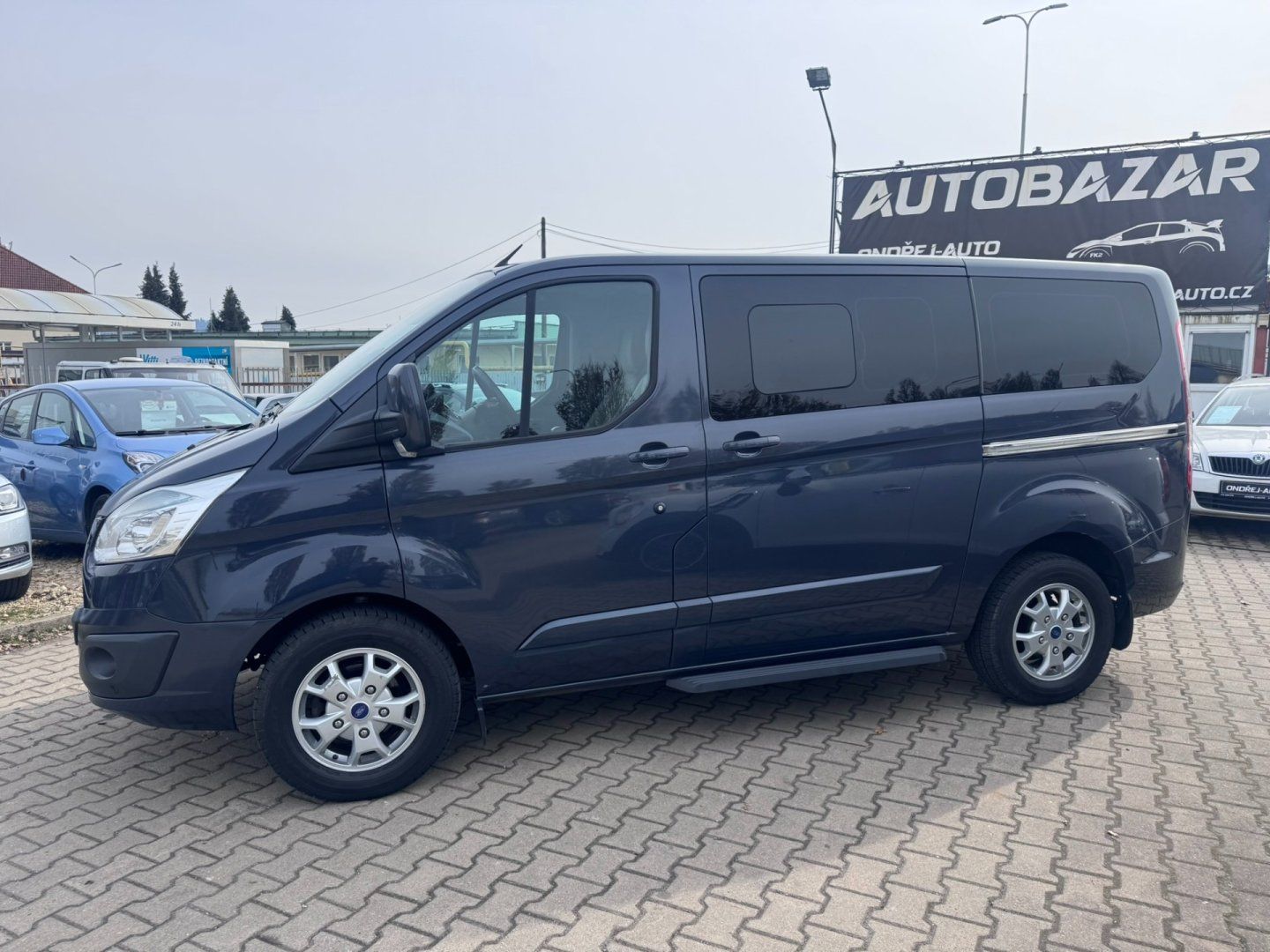 Ford Tourneo Custom, 2,2D 114KW 8X  2X ŠOUP. SERVIS - fotka 3