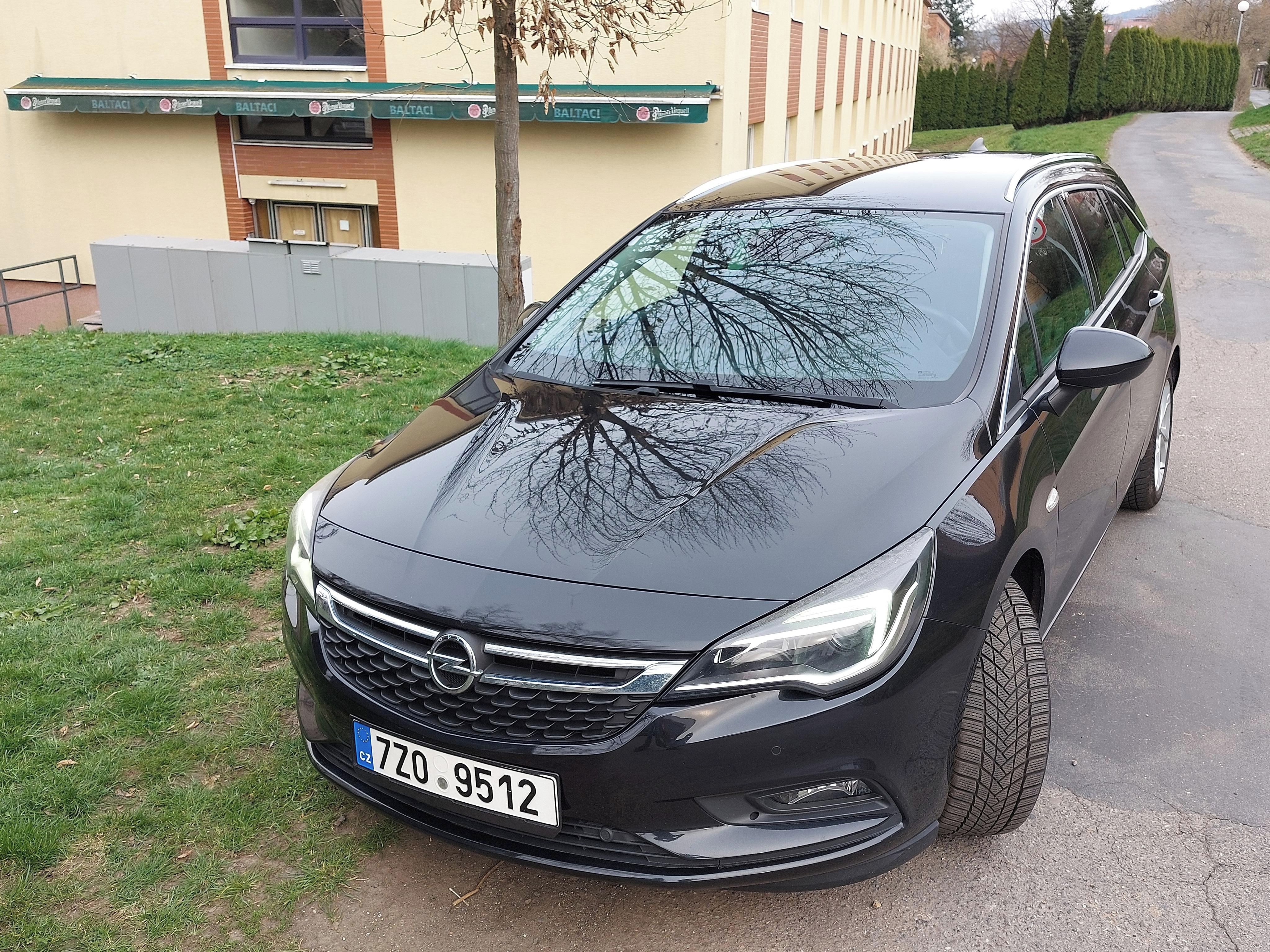 Opel Astra, 1,6 CDTI 81kw - fotka 2