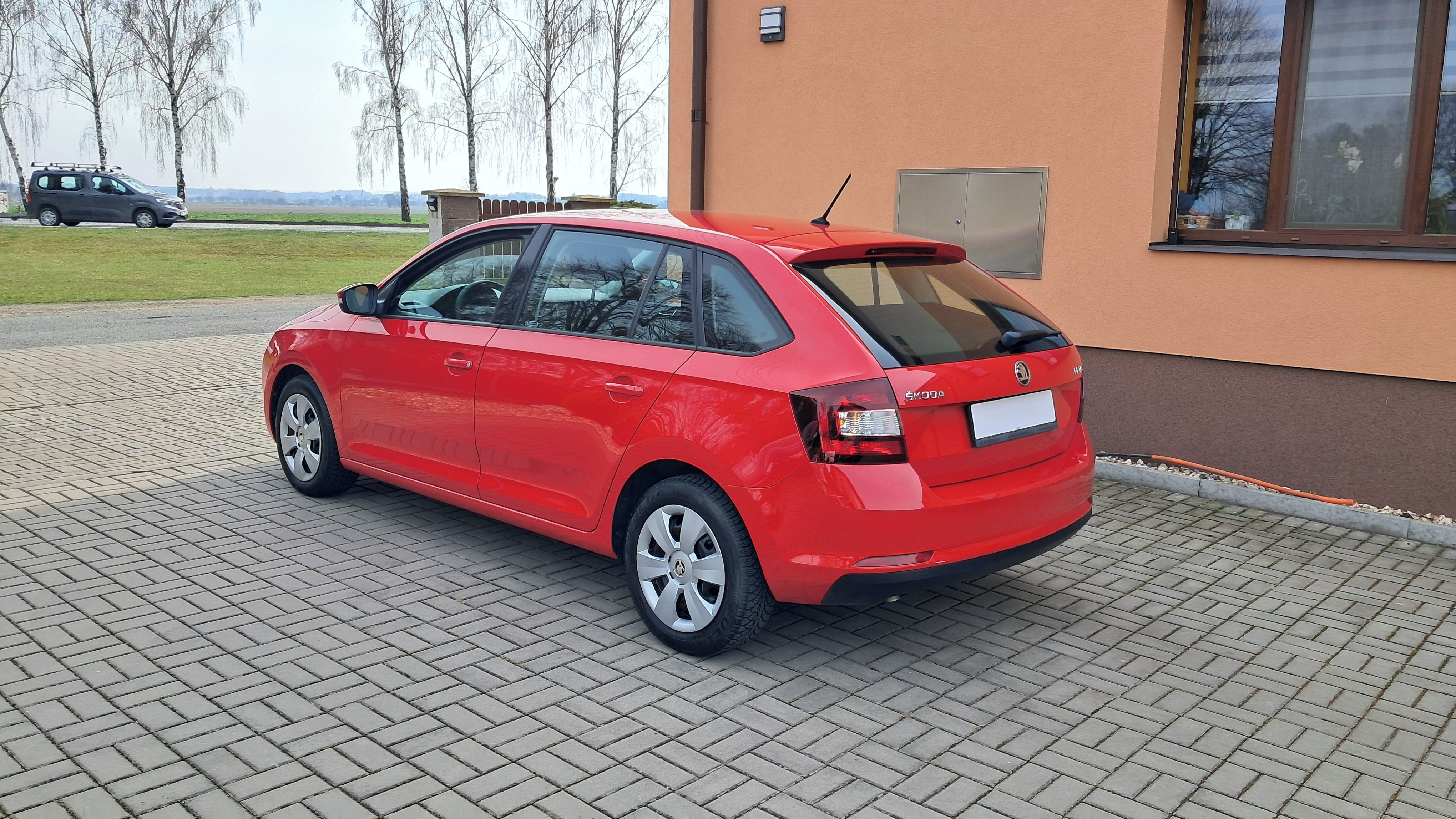 Škoda Rapid, Spaceback 1.0 TSI ČR - fotka 6