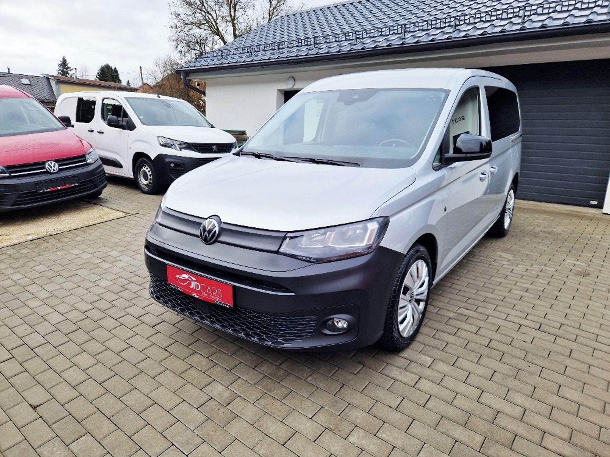 Volkswagen Caddy, 2.0 TDi MAXI - fotka 2