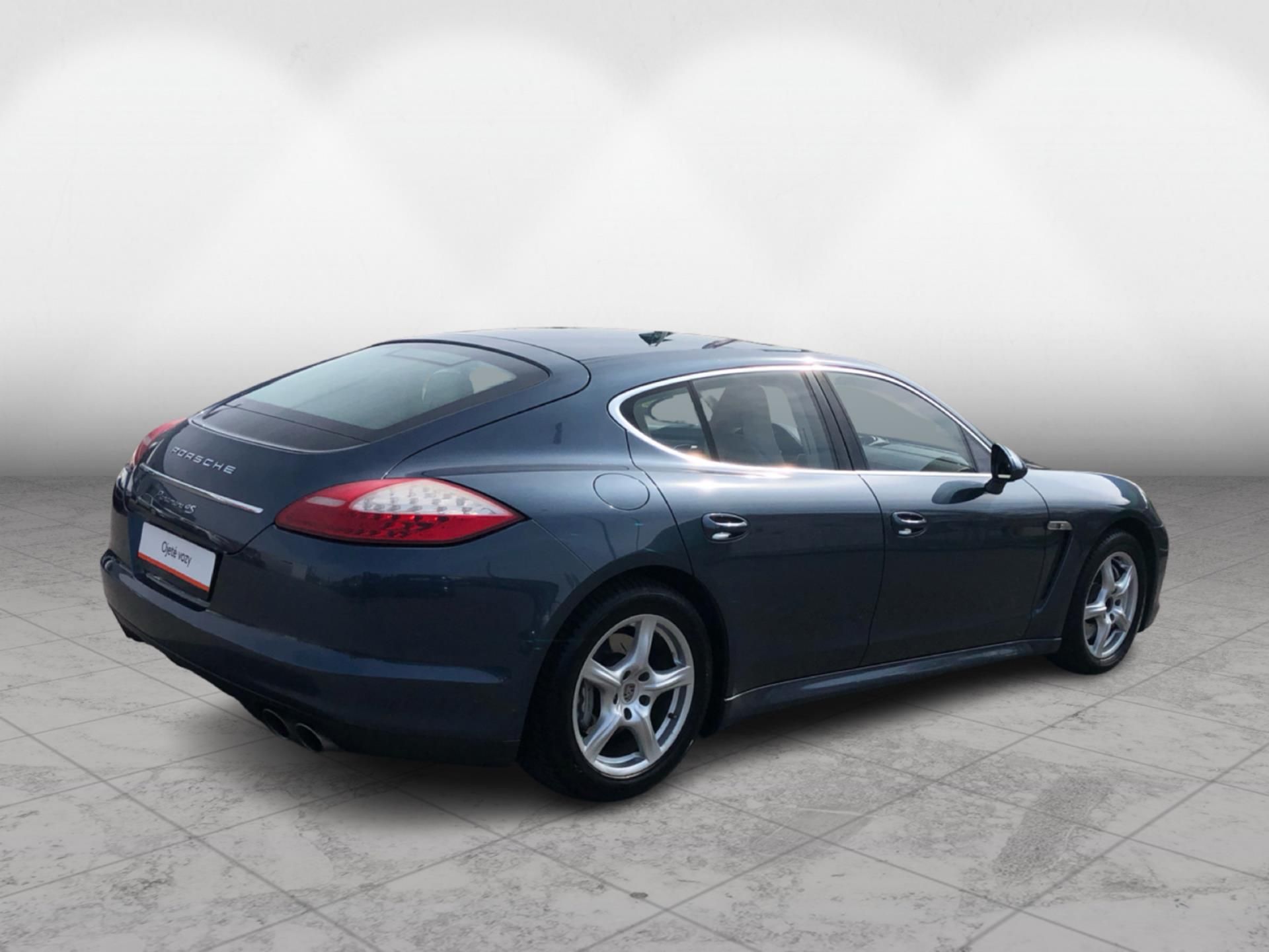 Porsche Panamera, 4S - fotka 2