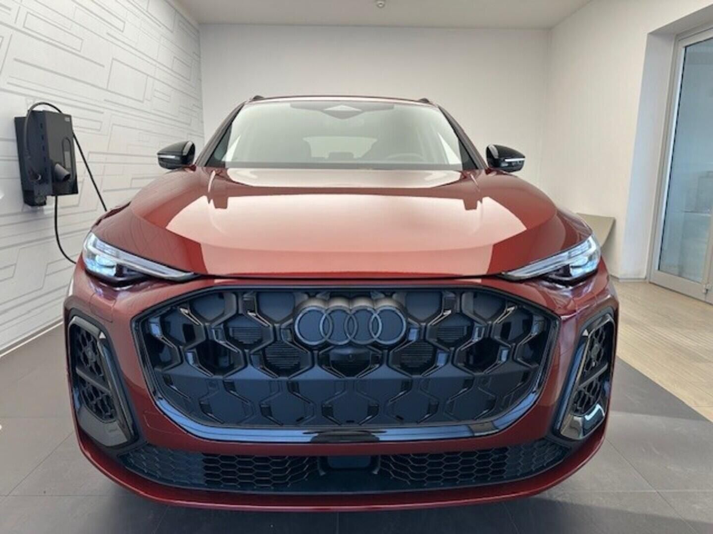 Audi Q5, S-line 40 TDI quattro STR 150 - fotka 2