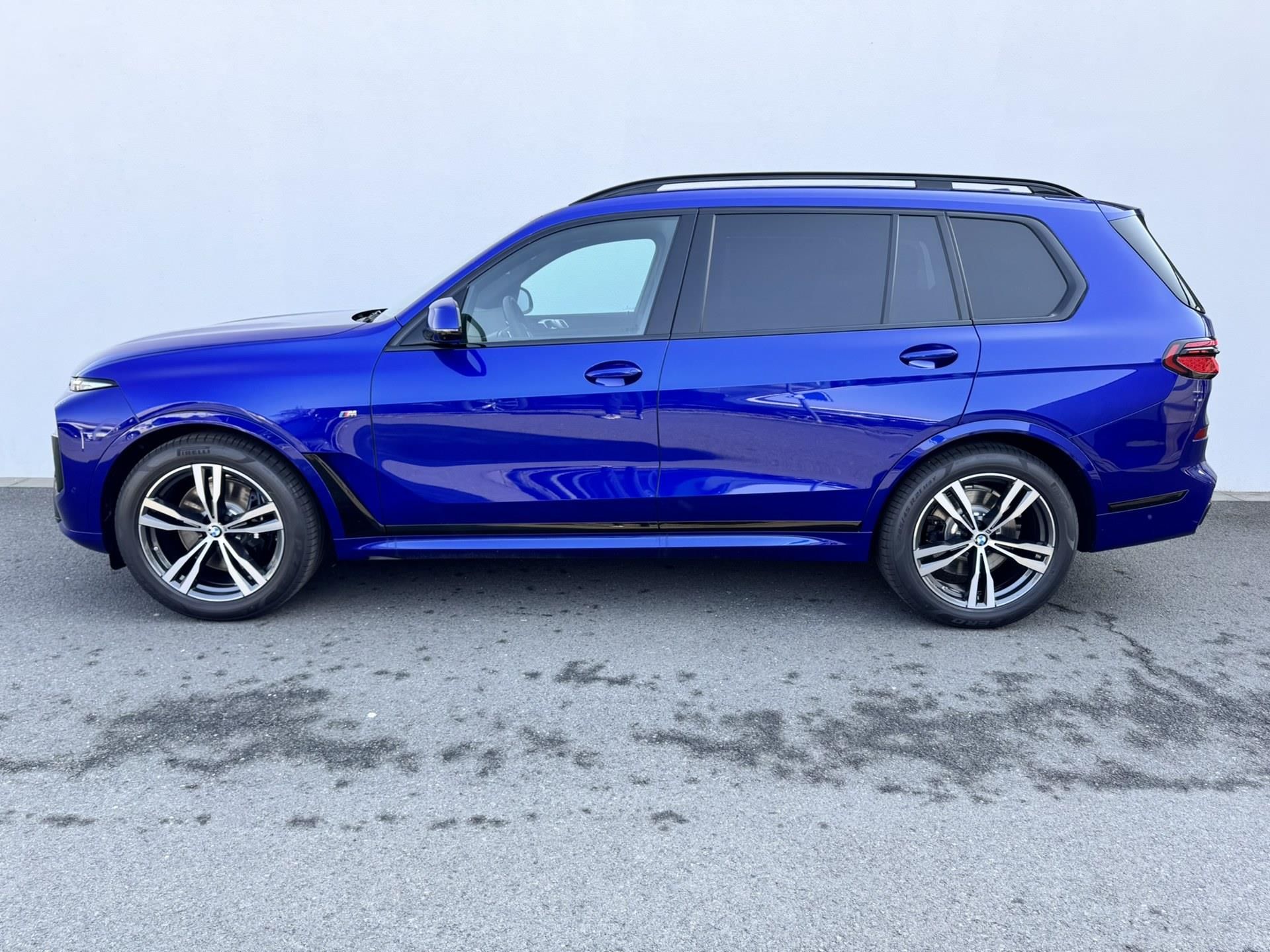 BMW X7, X7 xDrive40d - fotka 3