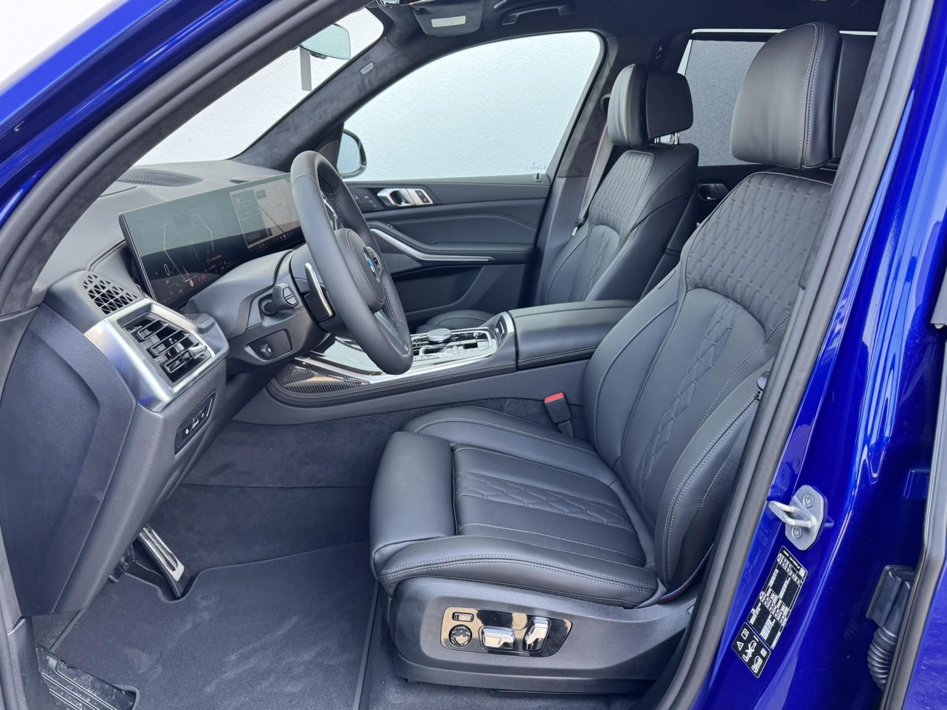 BMW X7, X7 xDrive40d - fotka 6