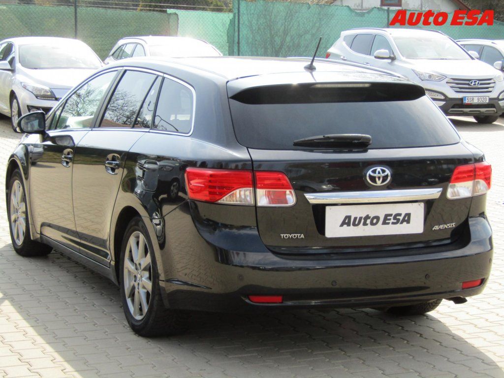 Toyota Avensis, 2.0 D4-D,1.maj,ČR,Navi - fotka 6