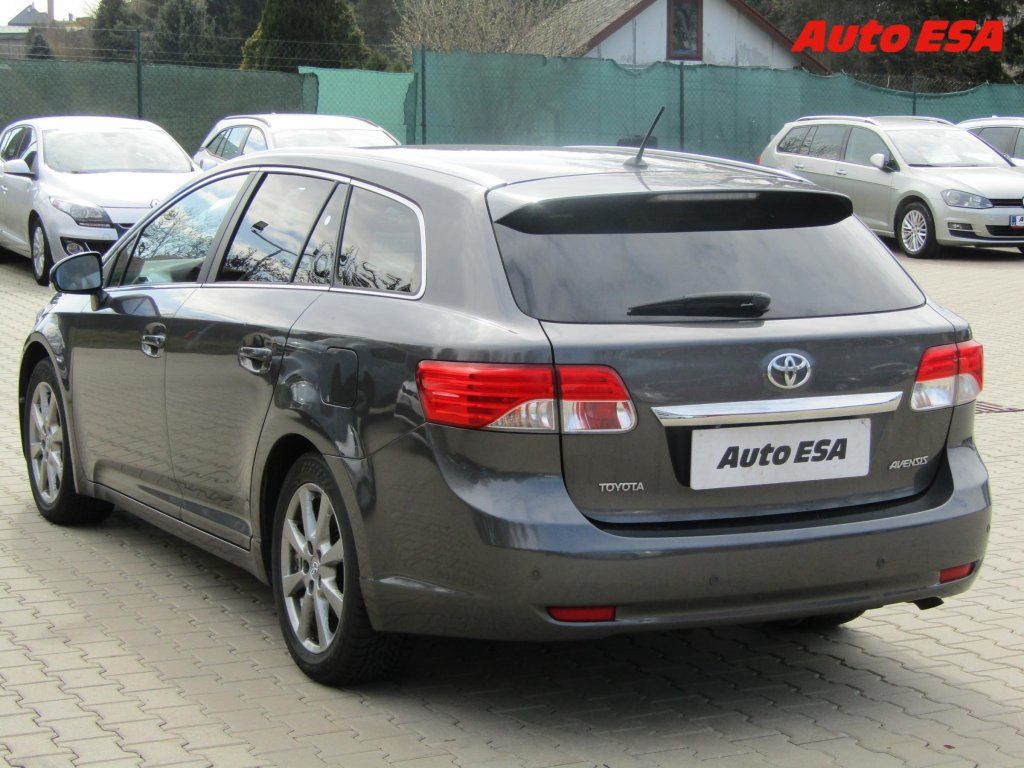 Toyota Avensis, 2.0 D4-D,1.maj,ČR,Bixen - fotka 6