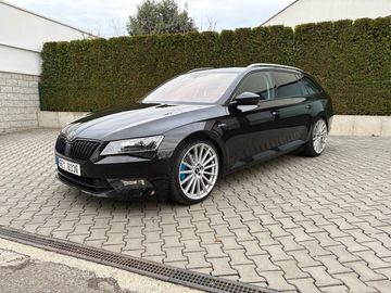 Škoda Superb L&K