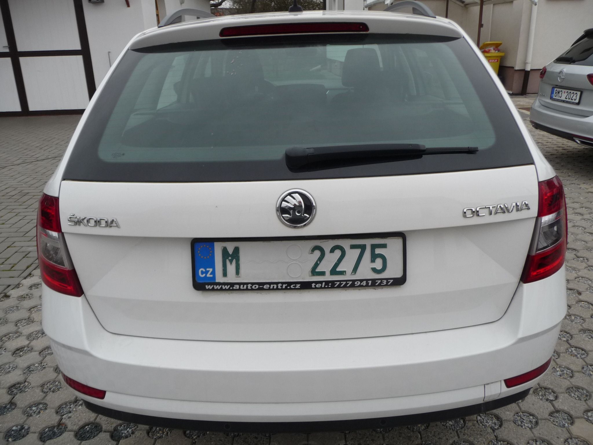 Škoda Octavia, 1.0 i 85kw  Business DSG 1.maj - fotka 5