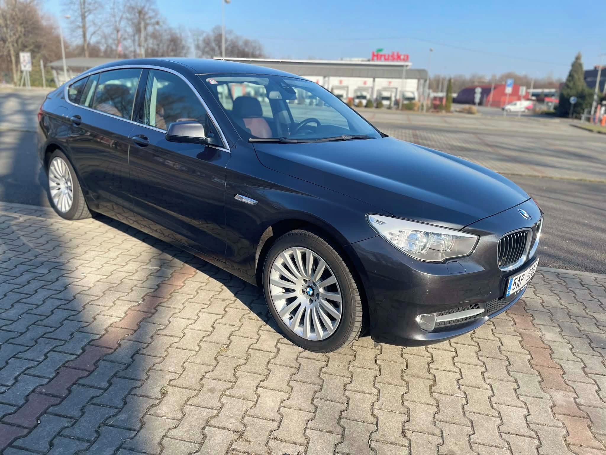 BMW Řada 5, GT 3.0d 530d xDrive - fotka 2