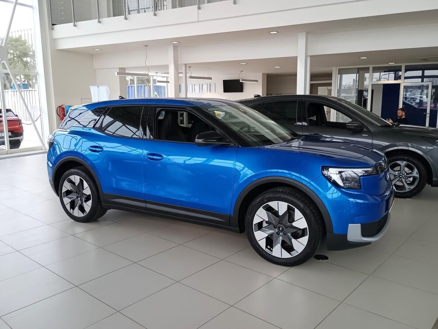 Ford Explorer, Elektrický  AWD Premium 79 kWh - fotka 2