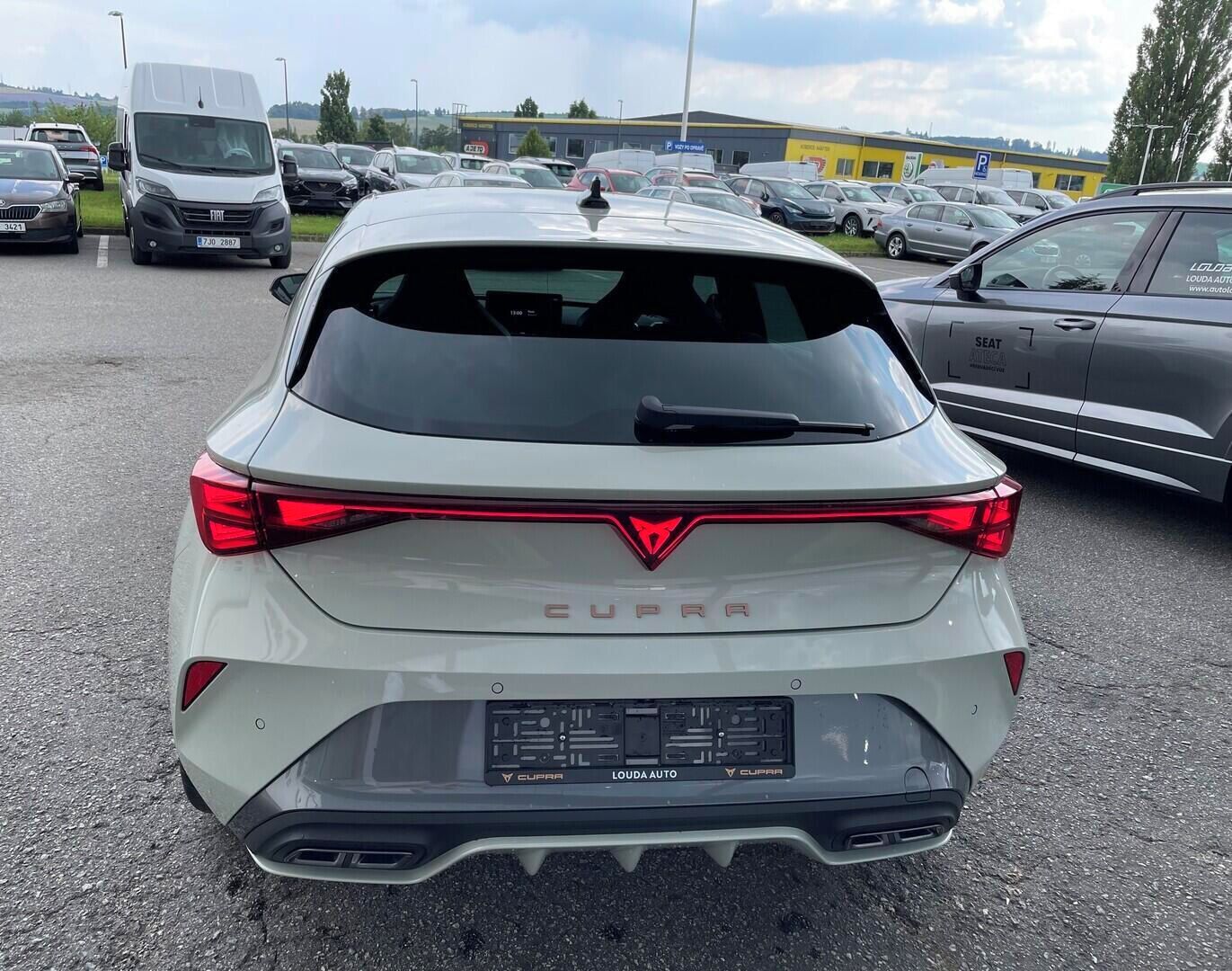Cupra Leon, 1.5 eTSI 150k   110 kW - fotka 4
