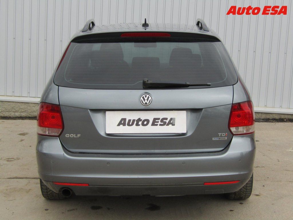 Volkswagen Golf, 1.6 TDi,AC,navi,park.asist - fotka 5
